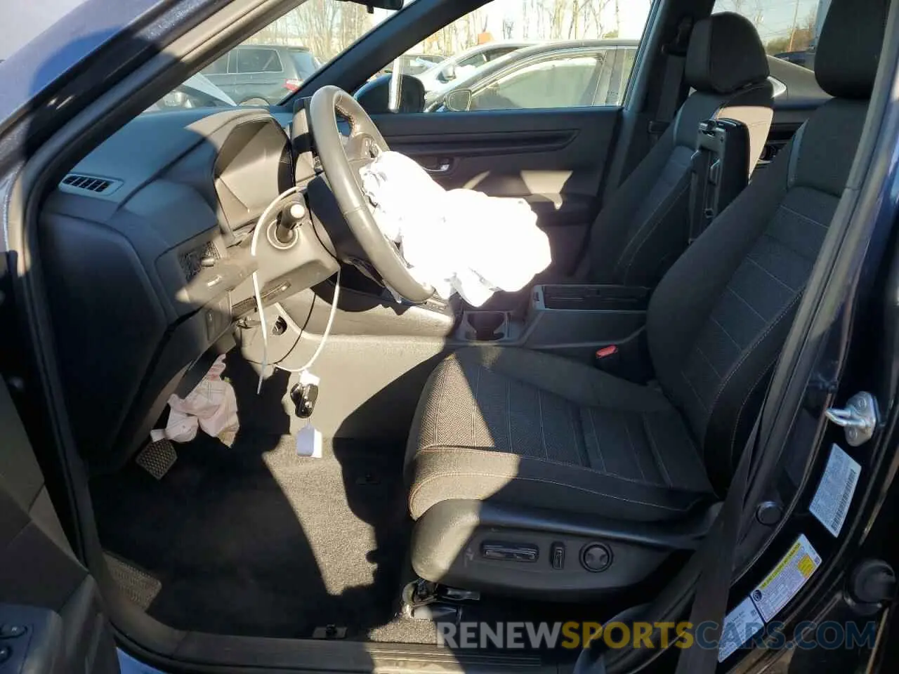 7 Photograph of a damaged car 7FARS6H51PE025056 HONDA CRV 2023