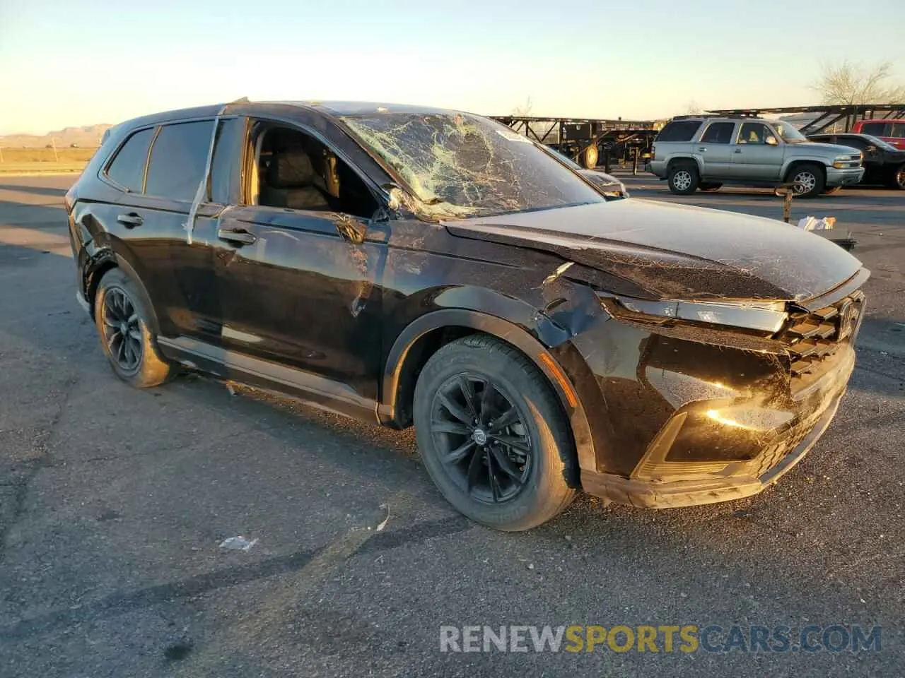 4 Photograph of a damaged car 2HKRS3H40RH304696 HONDA CRV 2024
