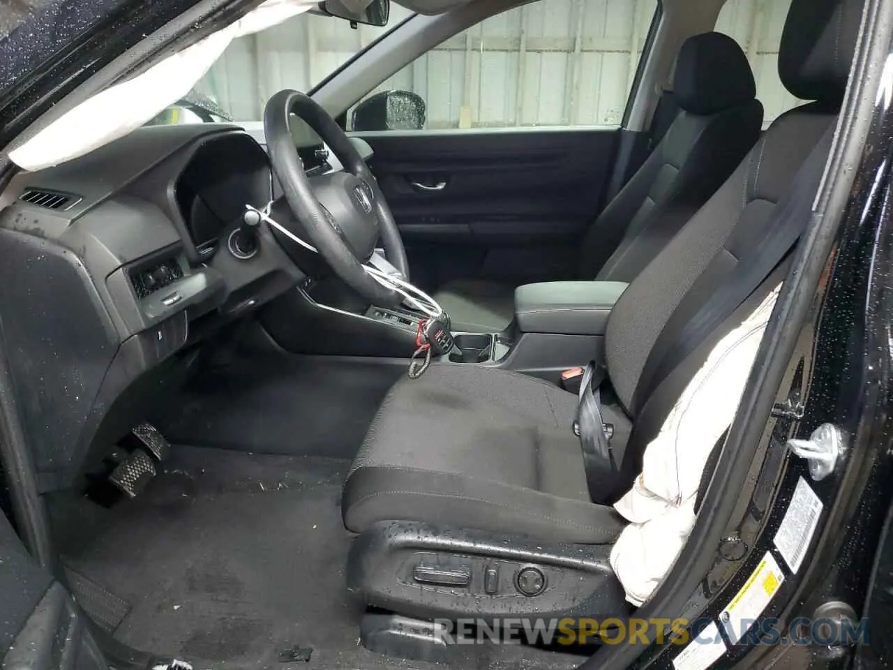 7 Photograph of a damaged car 2HKRS3H44RH319475 HONDA CRV 2024