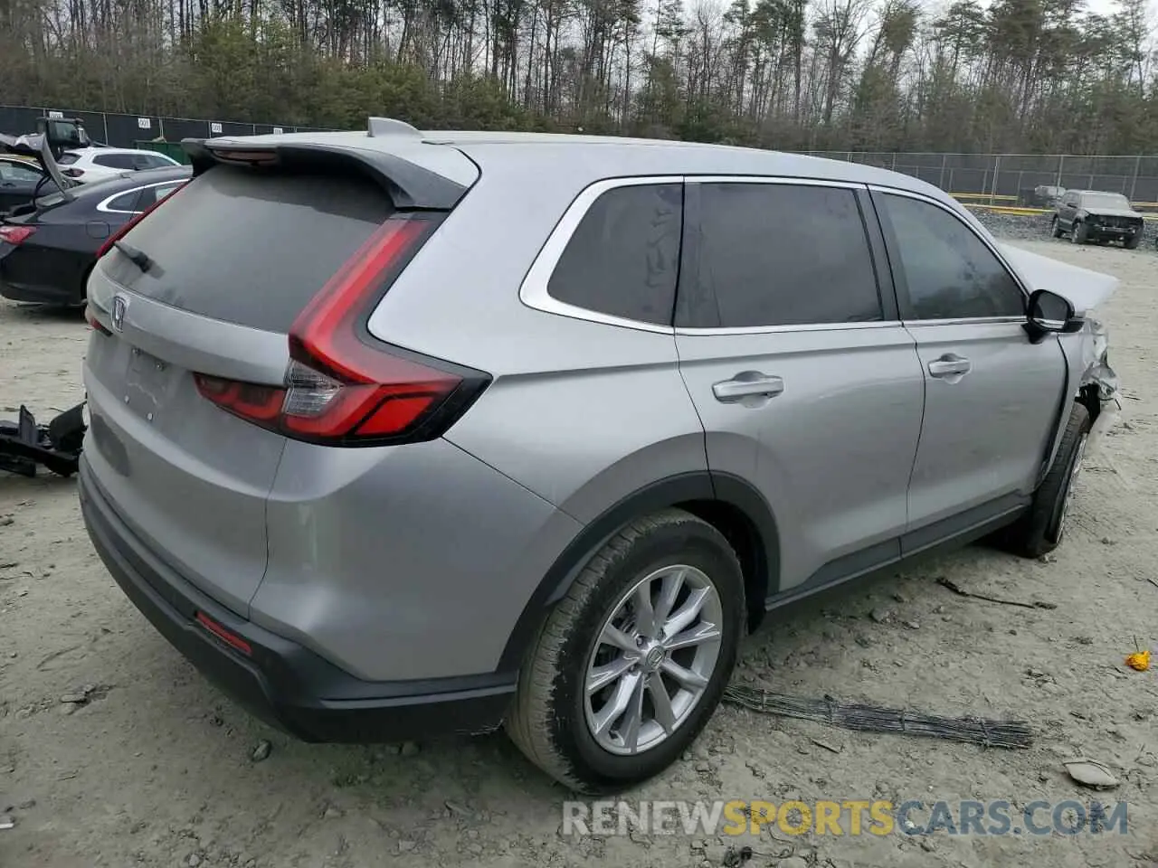 3 Photograph of a damaged car 2HKRS3H70RH325137 HONDA CRV 2024