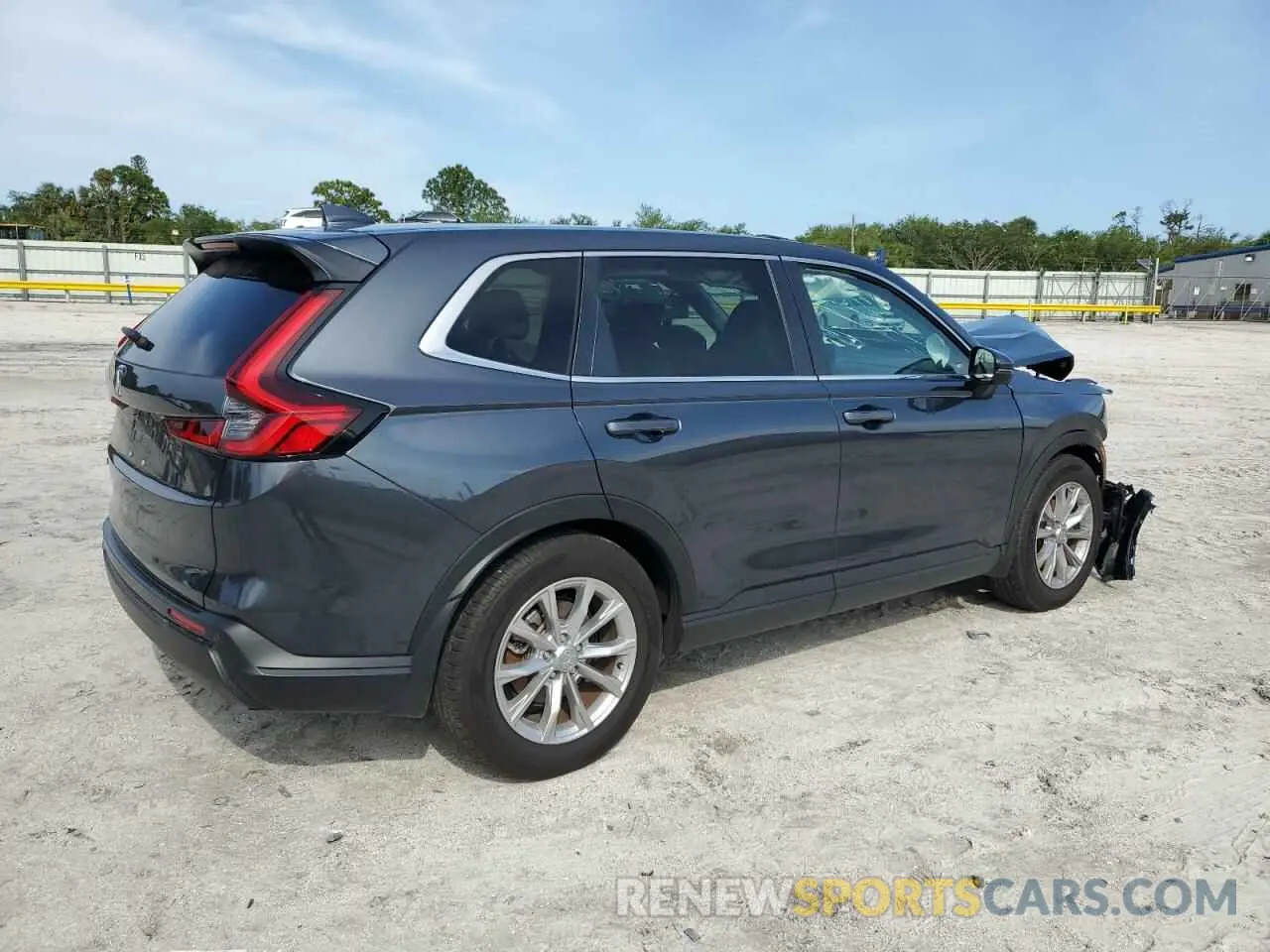 3 Photograph of a damaged car 2HKRS3H79RH320843 HONDA CRV 2024