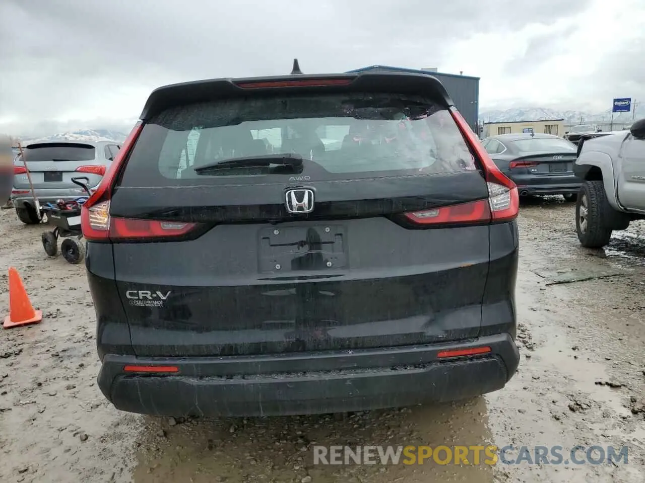 6 Photograph of a damaged car 2HKRS4H25RH414034 HONDA CRV 2024
