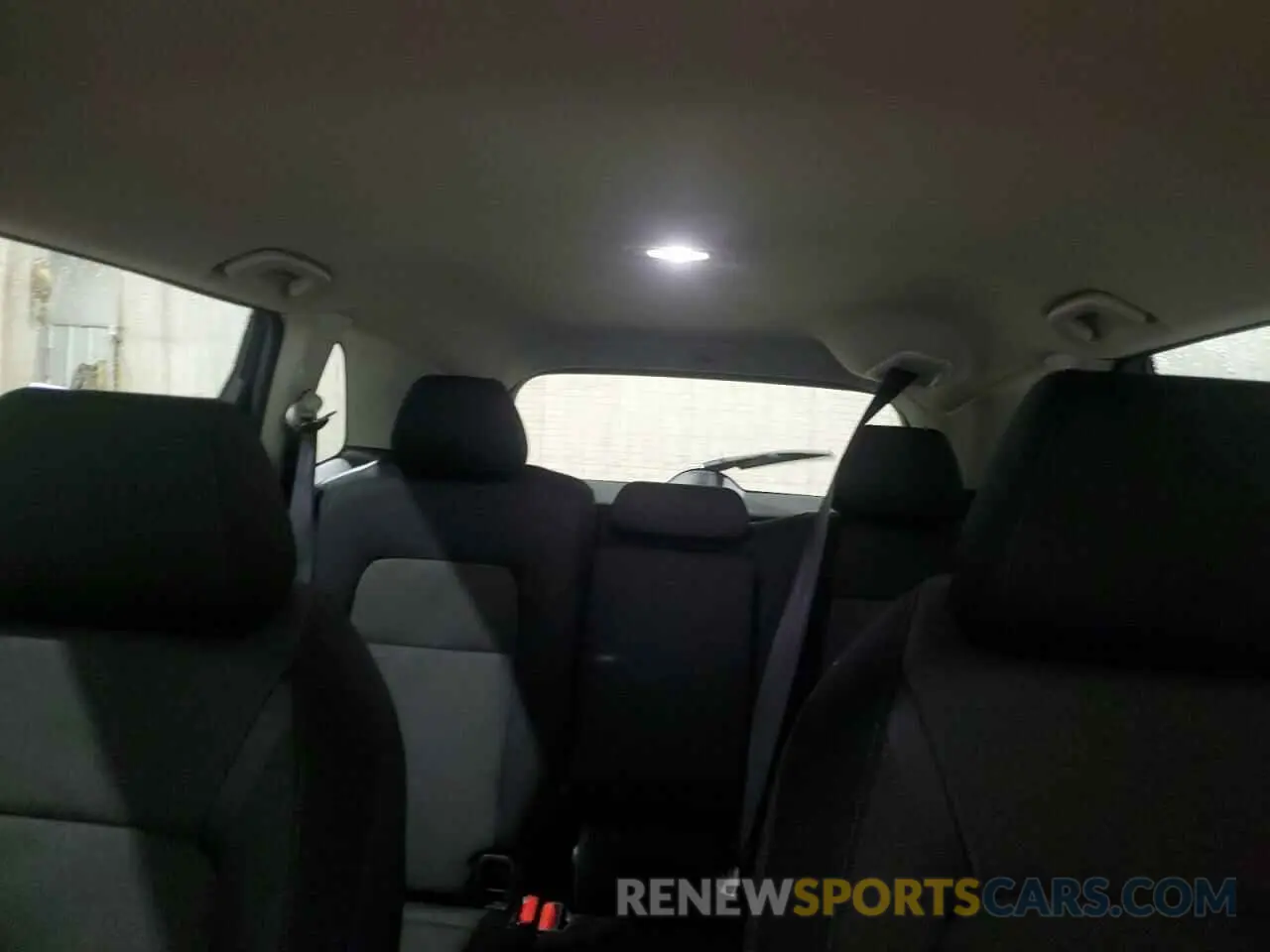 10 Photograph of a damaged car 2HKRS4H25RH453142 HONDA CRV 2024