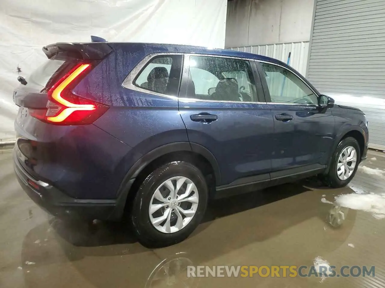 3 Photograph of a damaged car 2HKRS4H25RH453142 HONDA CRV 2024