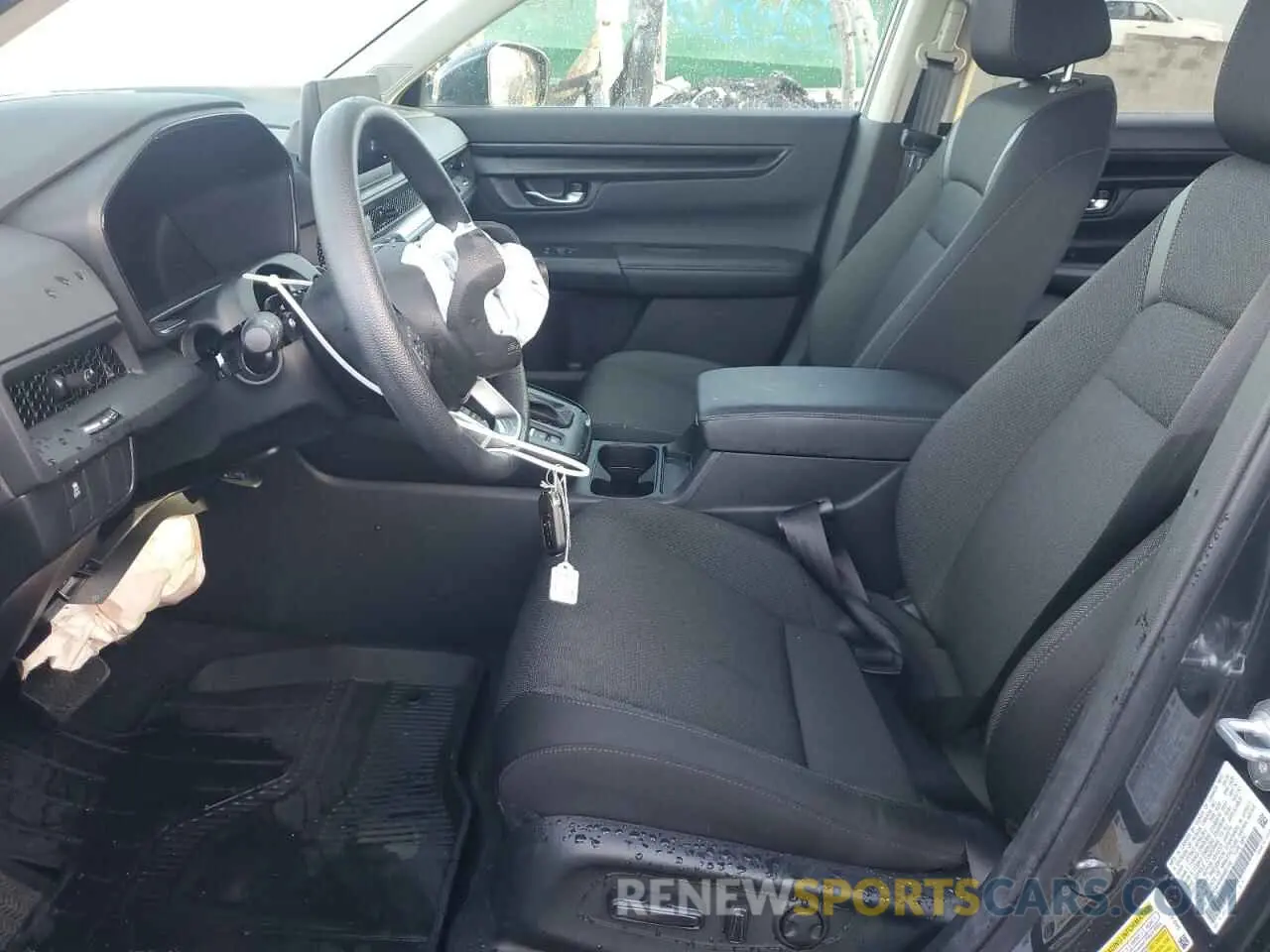 7 Photograph of a damaged car 2HKRS4H41RH481103 HONDA CRV 2024