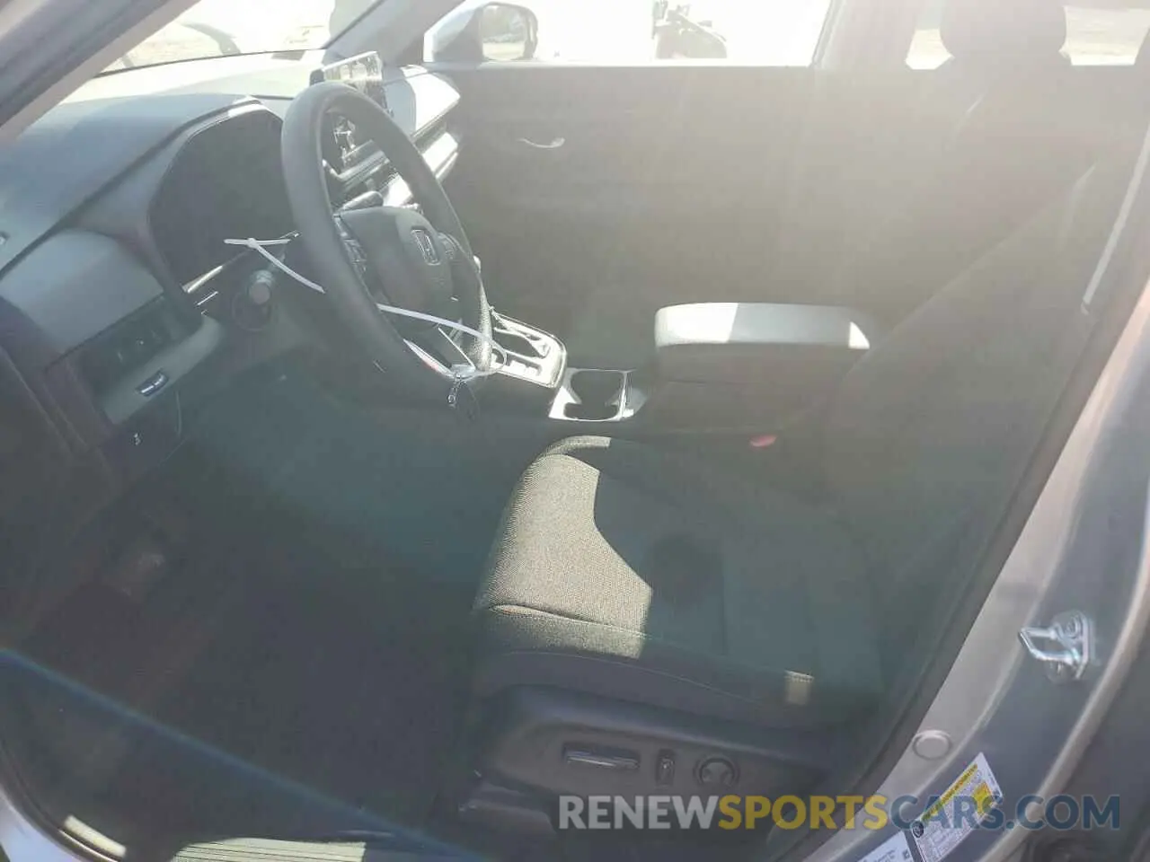 7 Photograph of a damaged car 2HKRS4H42RH432993 HONDA CRV 2024