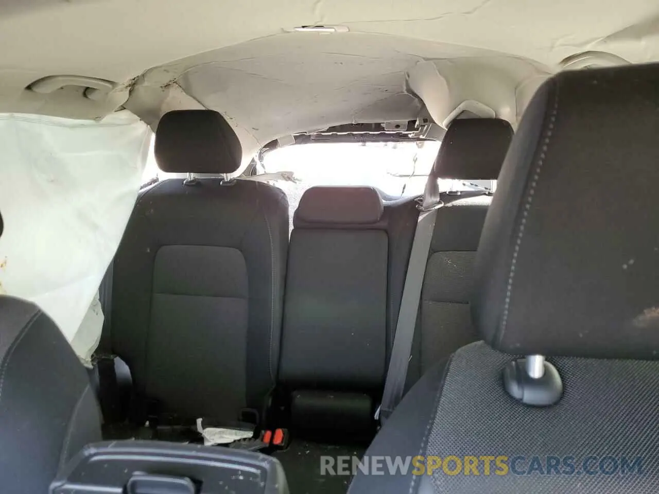 10 Photograph of a damaged car 2HKRS4H45RH412849 HONDA CRV 2024
