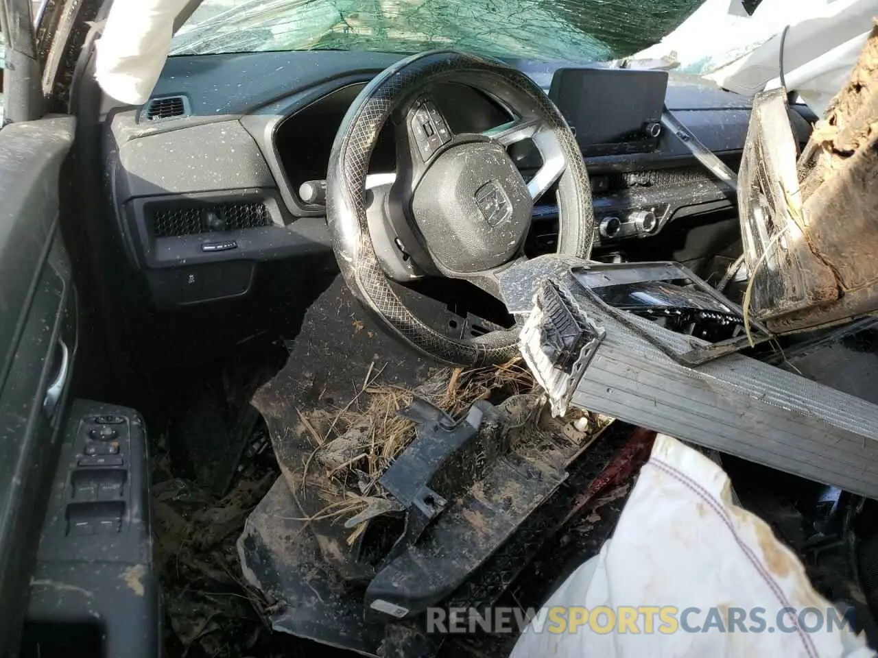 8 Photograph of a damaged car 2HKRS4H45RH412849 HONDA CRV 2024