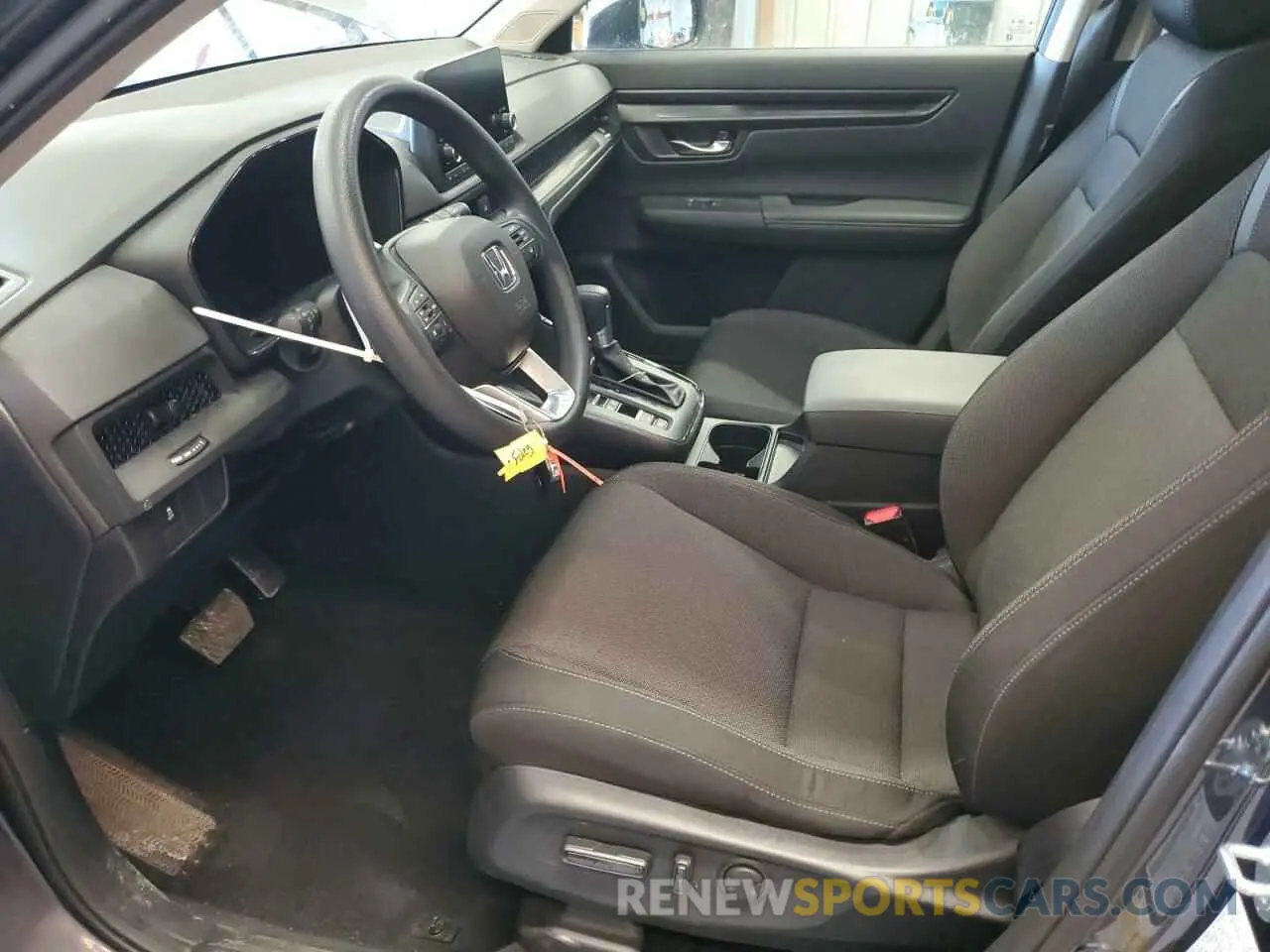 7 Photograph of a damaged car 2HKRS4H47RH474320 HONDA CRV 2024