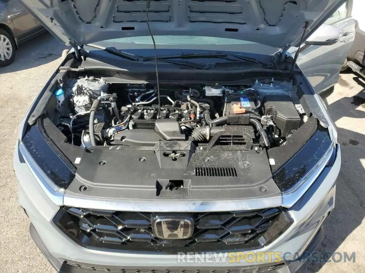 12 Photograph of a damaged car 2HKRS4H72RH412527 HONDA CRV 2024
