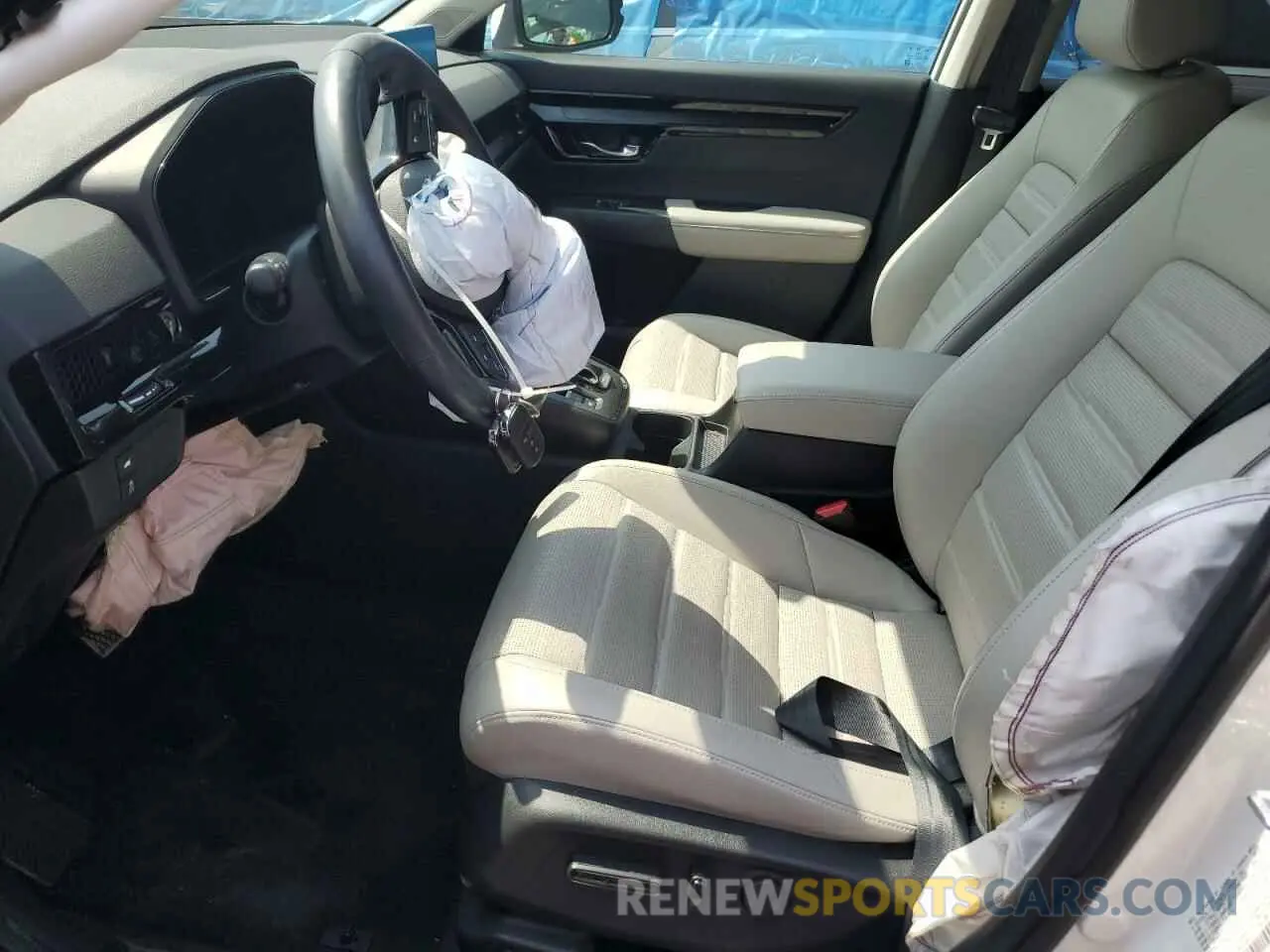 7 Photograph of a damaged car 2HKRS4H75RH418001 HONDA CRV 2024