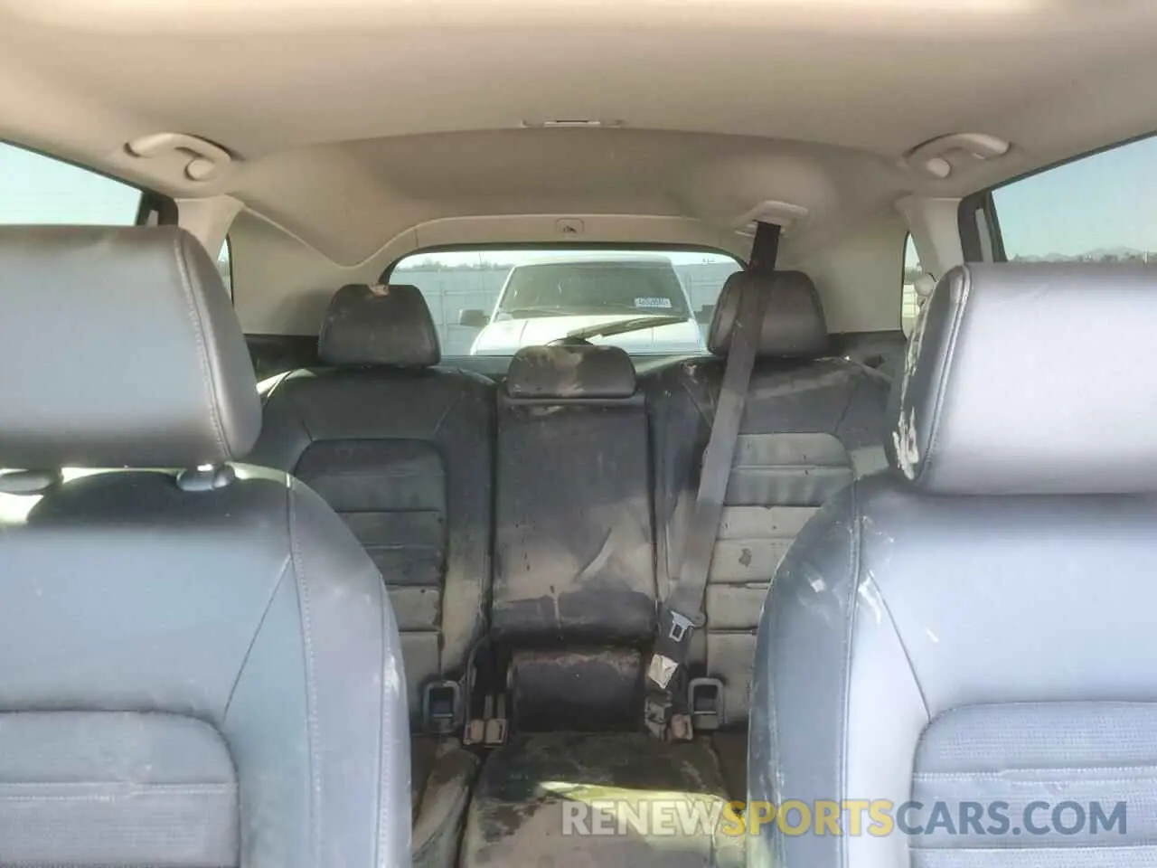 10 Photograph of a damaged car 2HKRS4H77RH420221 HONDA CRV 2024