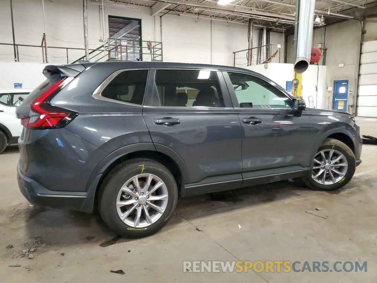 3 Photograph of a damaged car 2HKRS4H77RH454403 HONDA CRV 2024