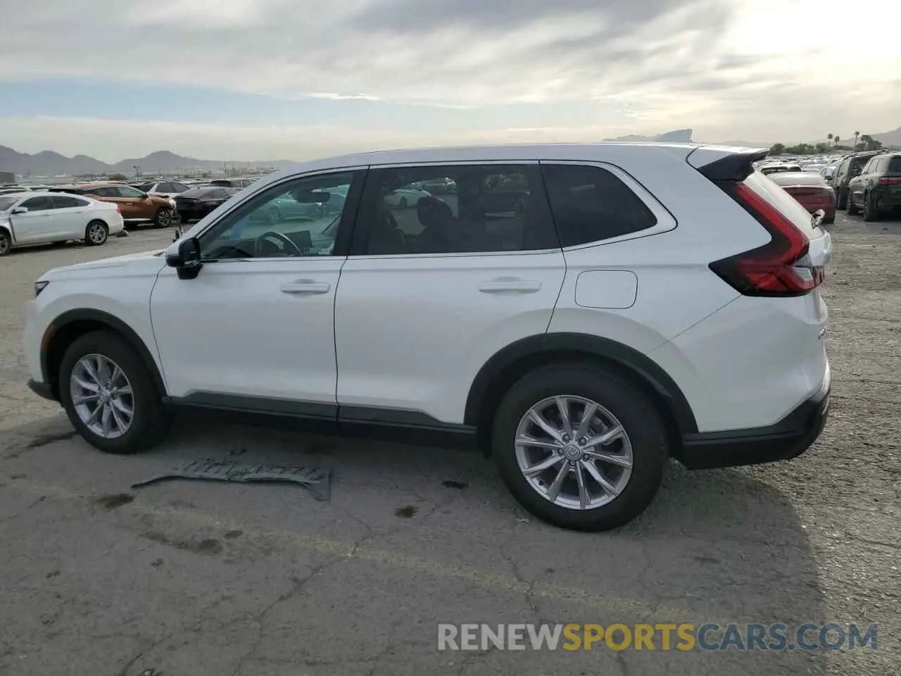 2 Photograph of a damaged car 2HKRS4H78RH439537 HONDA CRV 2024