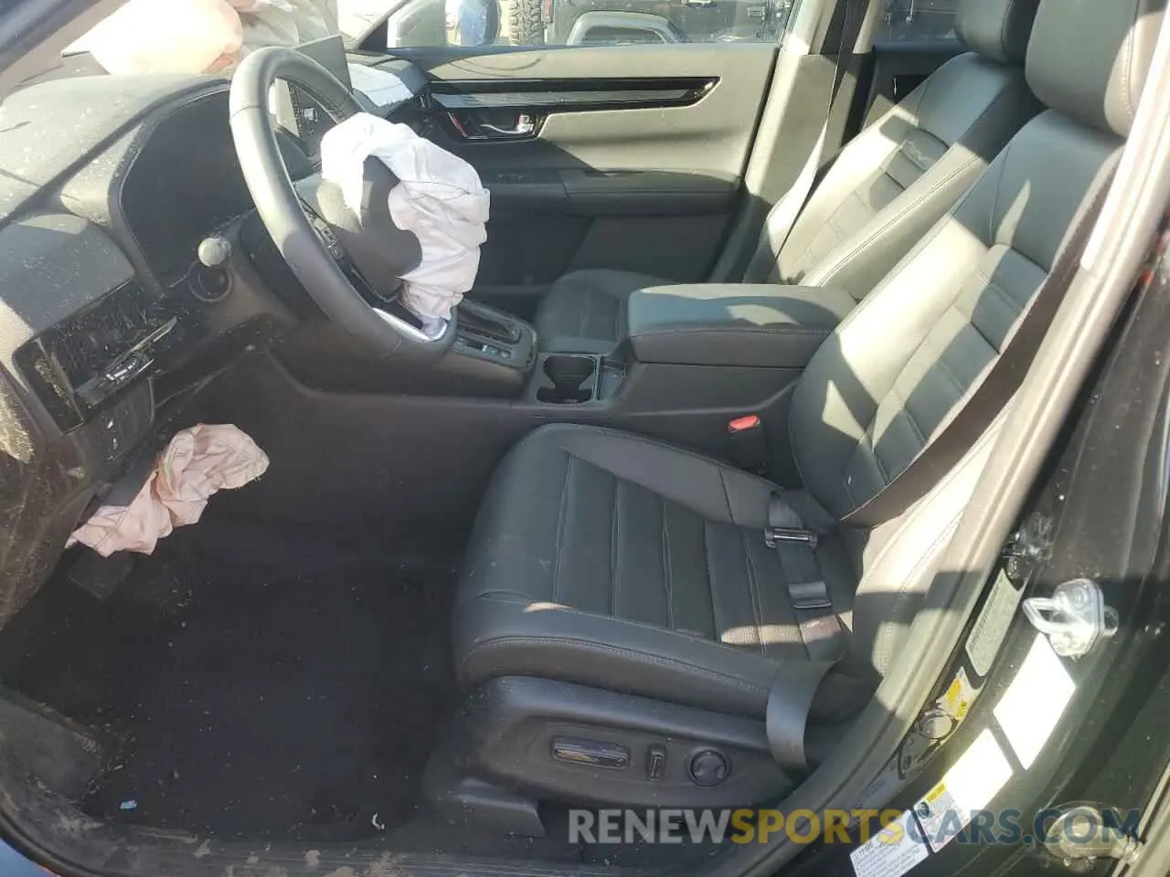 7 Photograph of a damaged car 2HKRS4H78RH471078 HONDA CRV 2024
