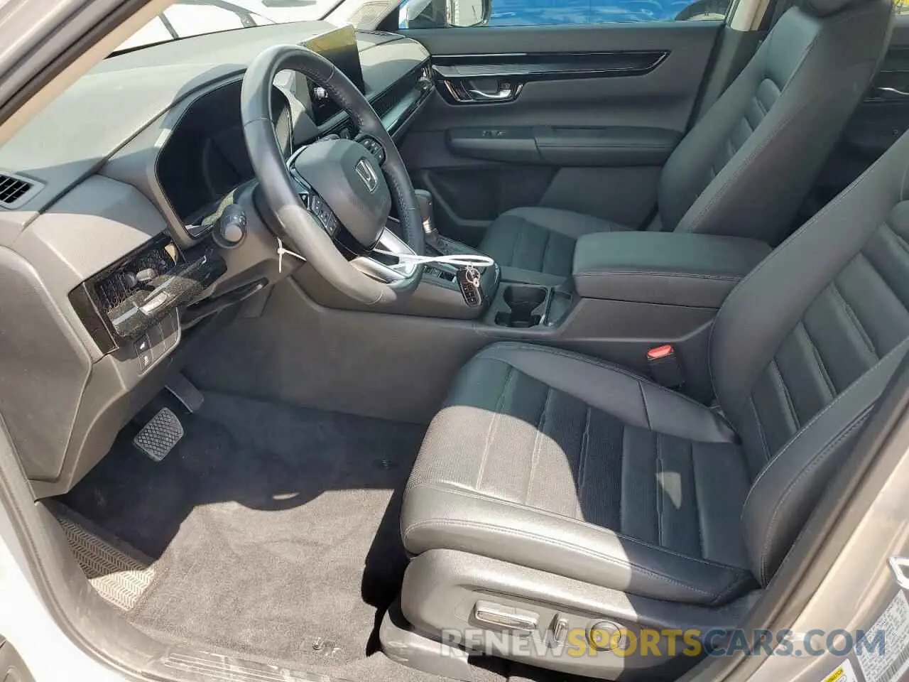 7 Photograph of a damaged car 2HKRS4H79RH421516 HONDA CRV 2024