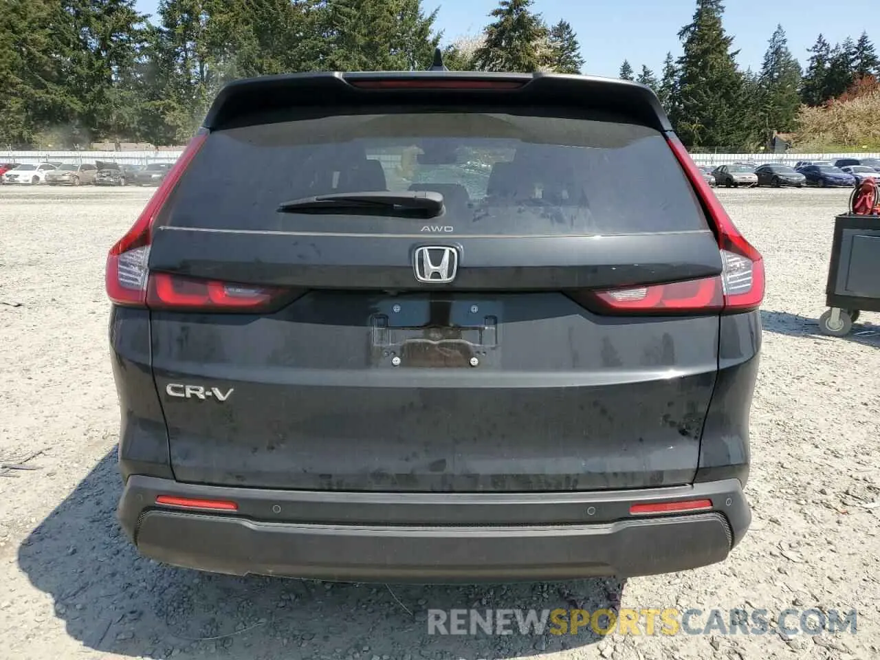 6 Photograph of a damaged car 2HKRS4H79RH470358 HONDA CRV 2024