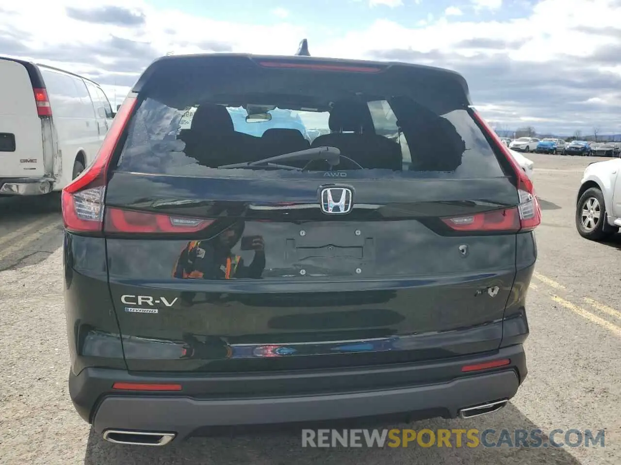 6 Photograph of a damaged car 2HKRS6H53RH807732 HONDA CRV 2024