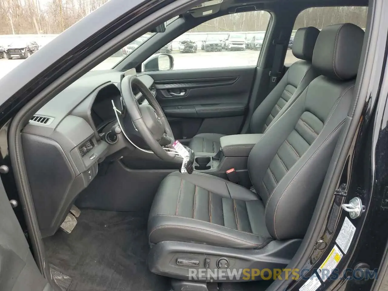 7 Photograph of a damaged car 2HKRS6H82RH812818 HONDA CRV 2024