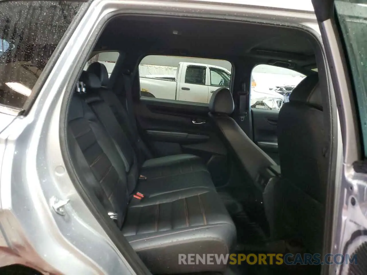 11 Фотография поврежденного автомобиля 2HKRS6H83RH808809 HONDA CRV 2024