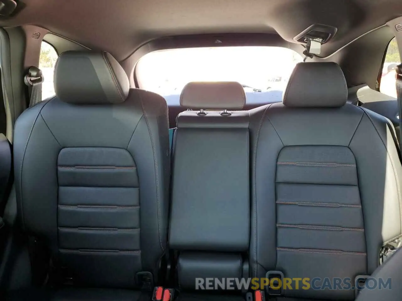 10 Photograph of a damaged car 2HKRS6H86RH808125 HONDA CRV 2024