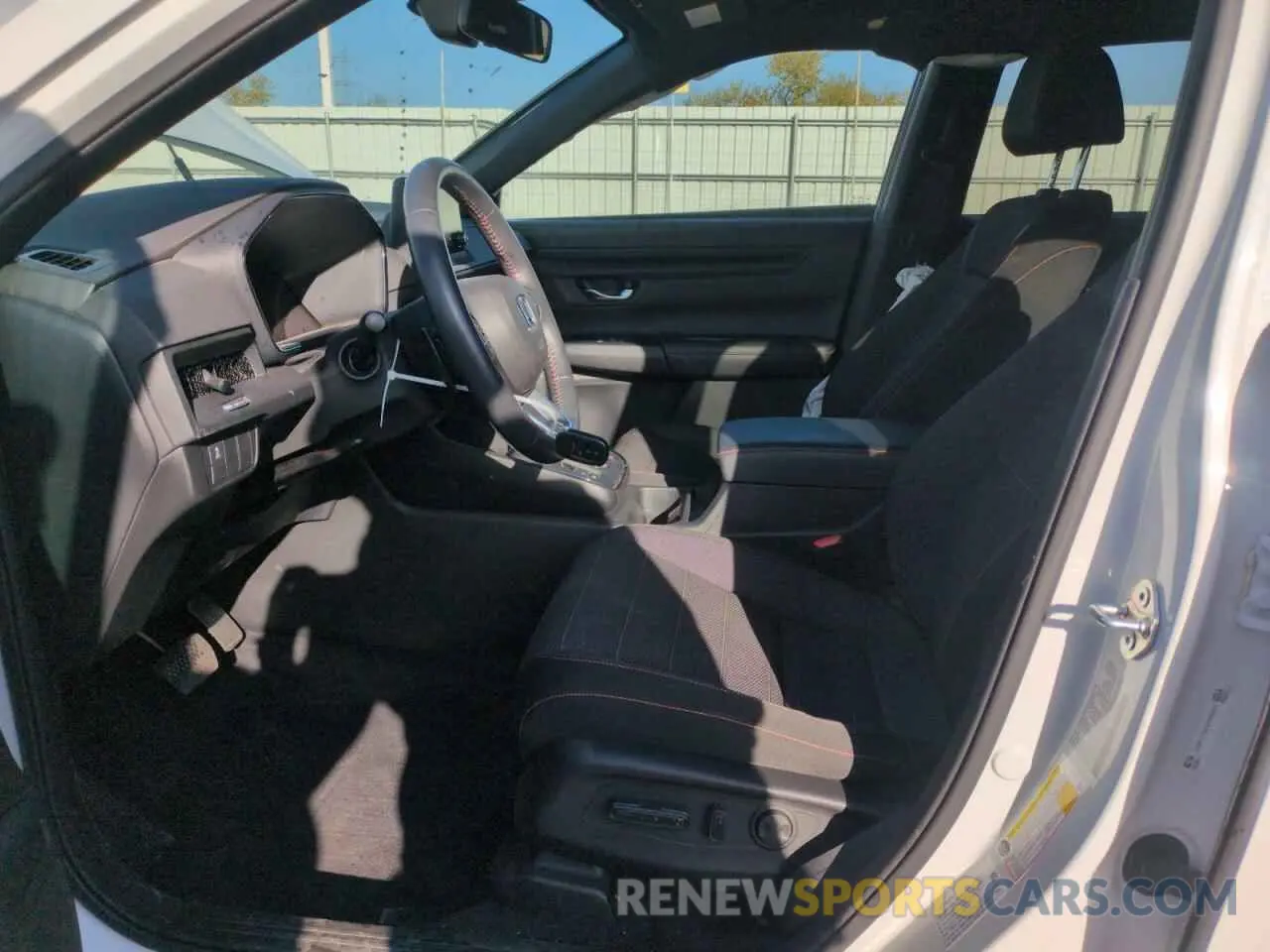 7 Photograph of a damaged car 5J6RS6H52RL029557 HONDA CRV 2024
