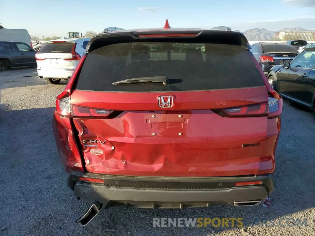 6 Photograph of a damaged car 7FARS5H85RE023060 HONDA CRV 2024