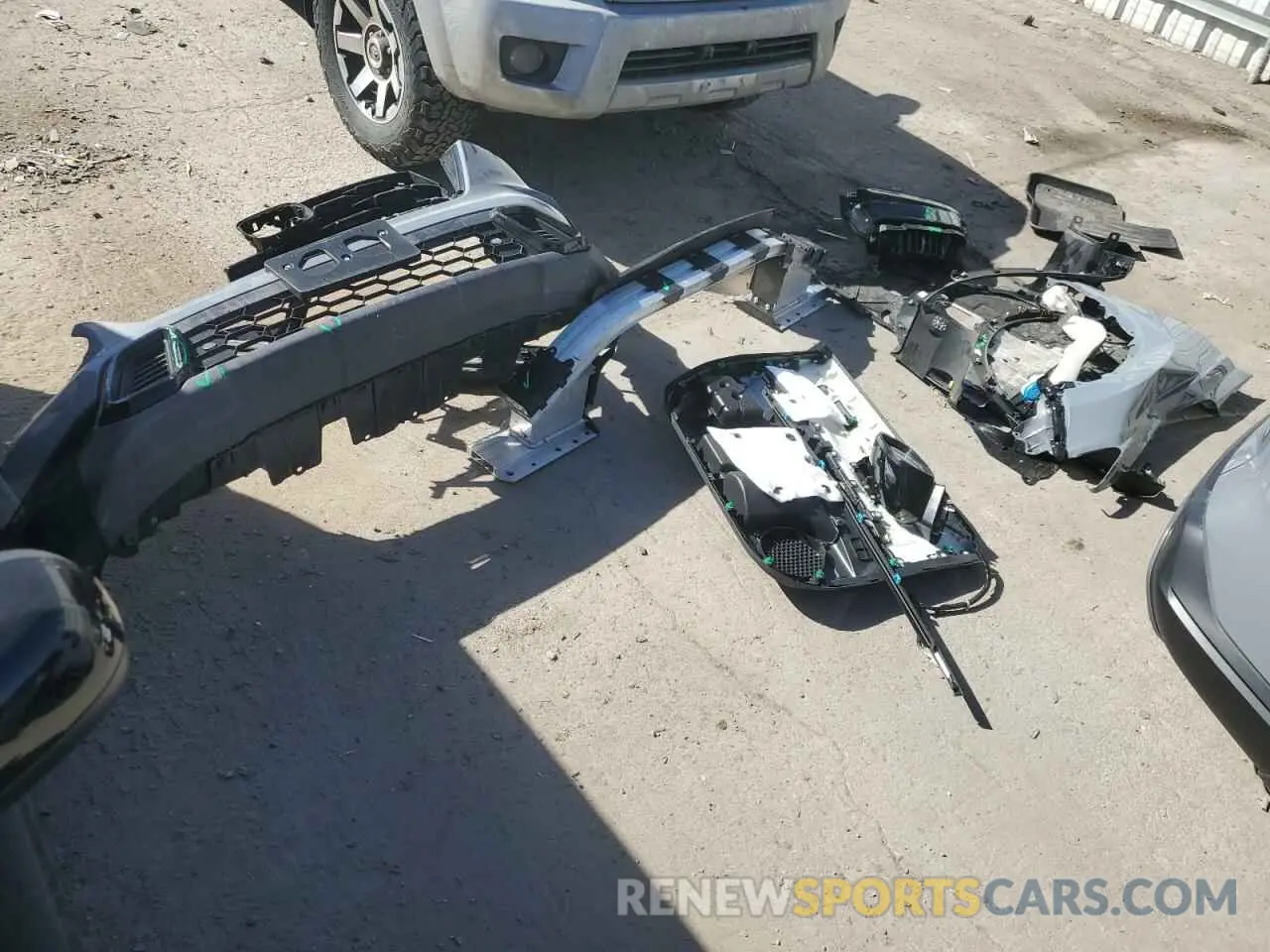 13 Photograph of a damaged car 7FARS6H82RE039450 HONDA CRV 2024