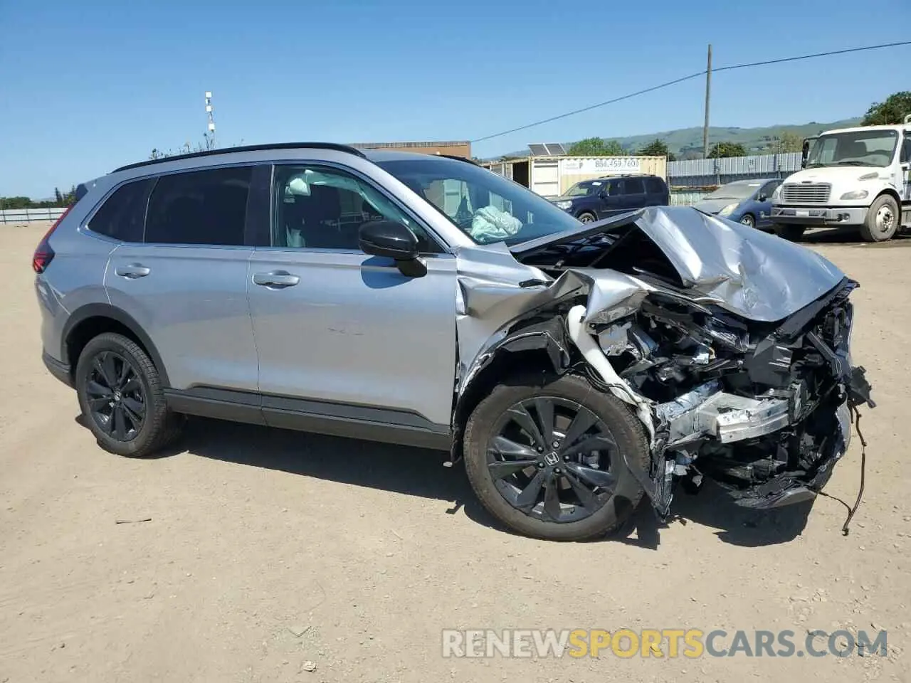 4 Photograph of a damaged car 7FARS6H91RE052103 HONDA CRV 2024
