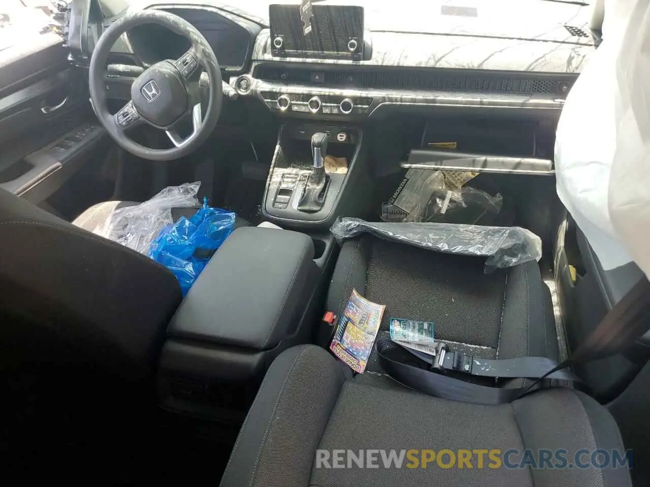8 Photograph of a damaged car 2HKRS3H28SH321833 HONDA CRV 2025