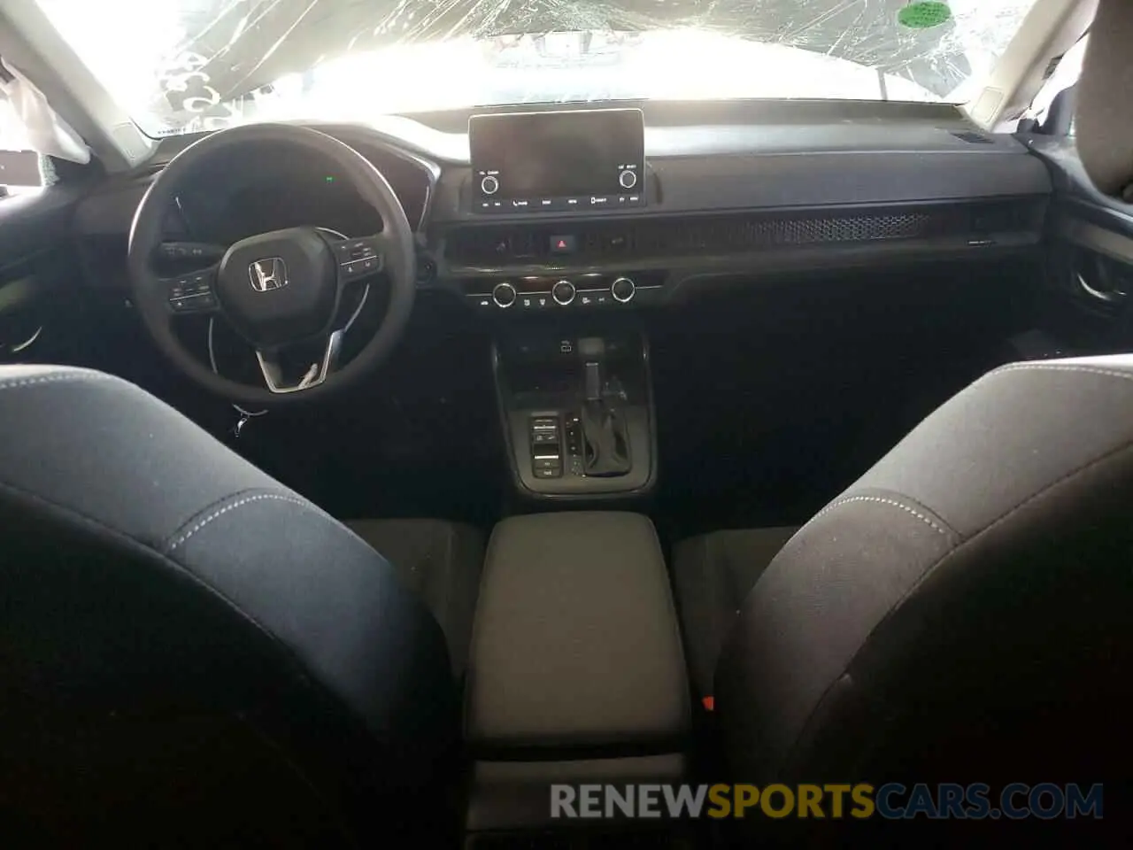 8 Photograph of a damaged car 2HKRS3H44SH336671 HONDA CRV 2025