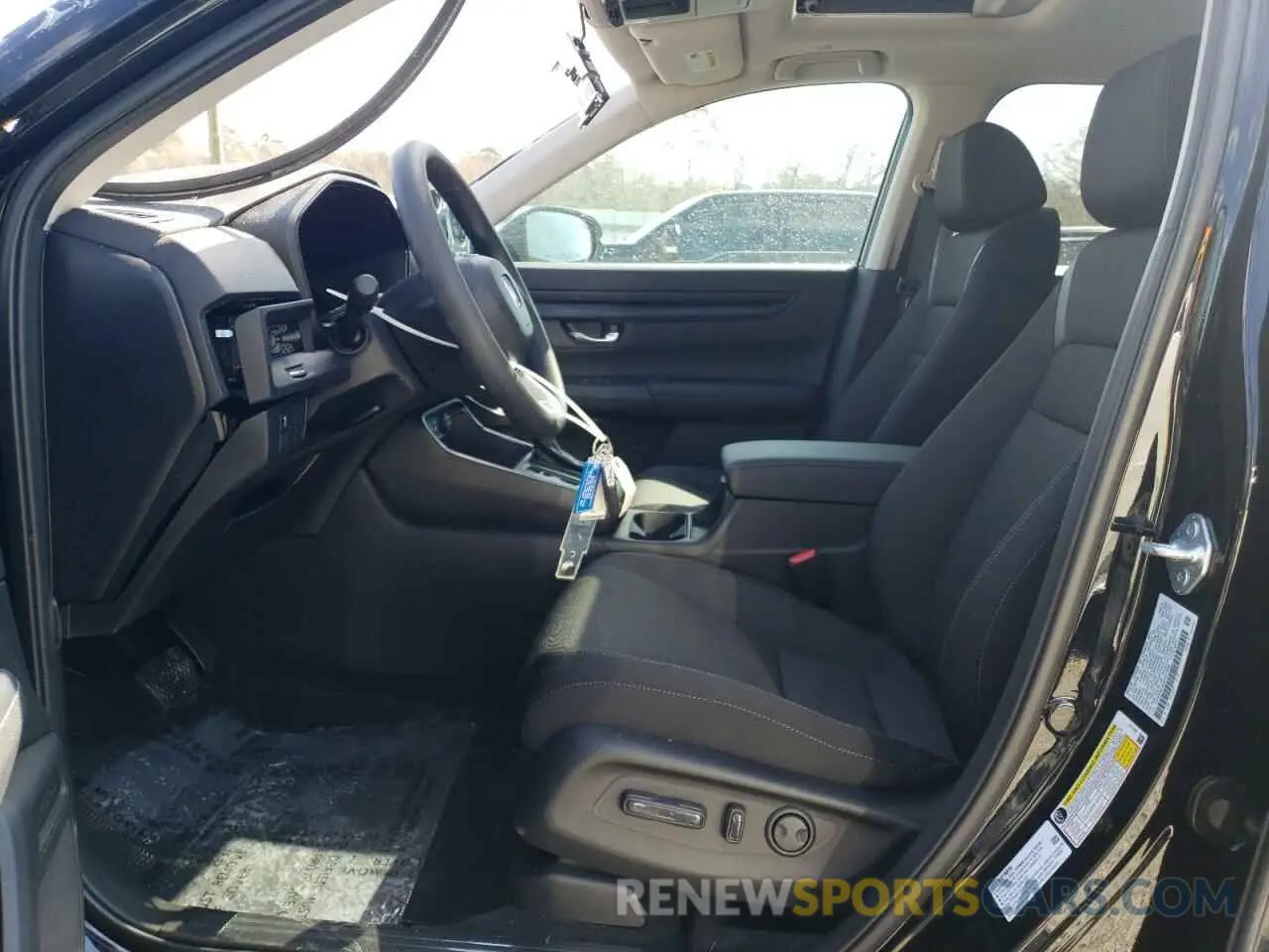 7 Photograph of a damaged car 2HKRS3H4XSH313928 HONDA CRV 2025