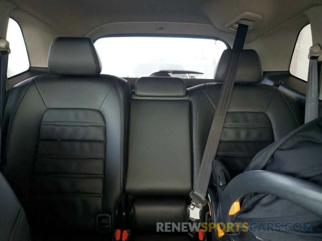 10 Photograph of a damaged car 2HKRS3H7XSH329024 HONDA CRV 2025