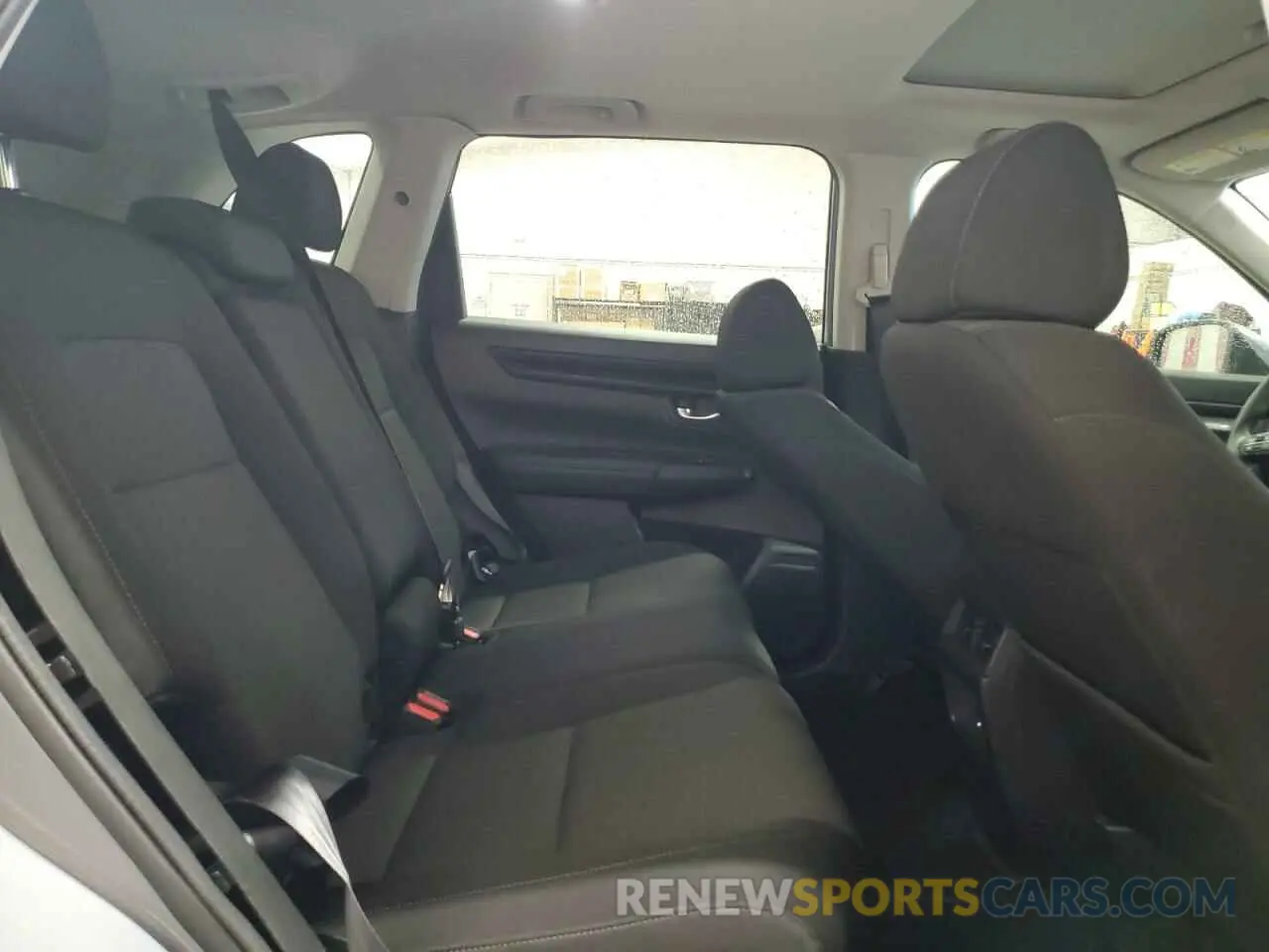 11 Photograph of a damaged car 2HKRS4H45SH421878 HONDA CRV 2025