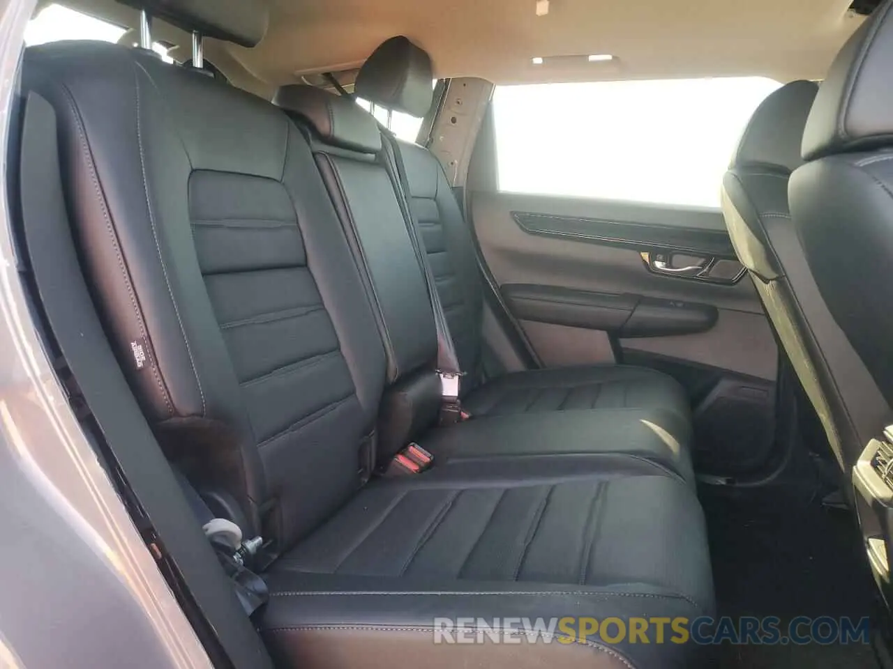 11 Фотография поврежденного автомобиля 2HKRS4H70SH451199 HONDA CRV 2025