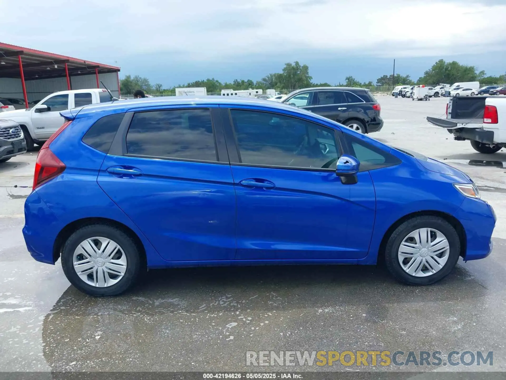 13 Photograph of a damaged car 3HGGK5G49KM726763 HONDA FIT 2019