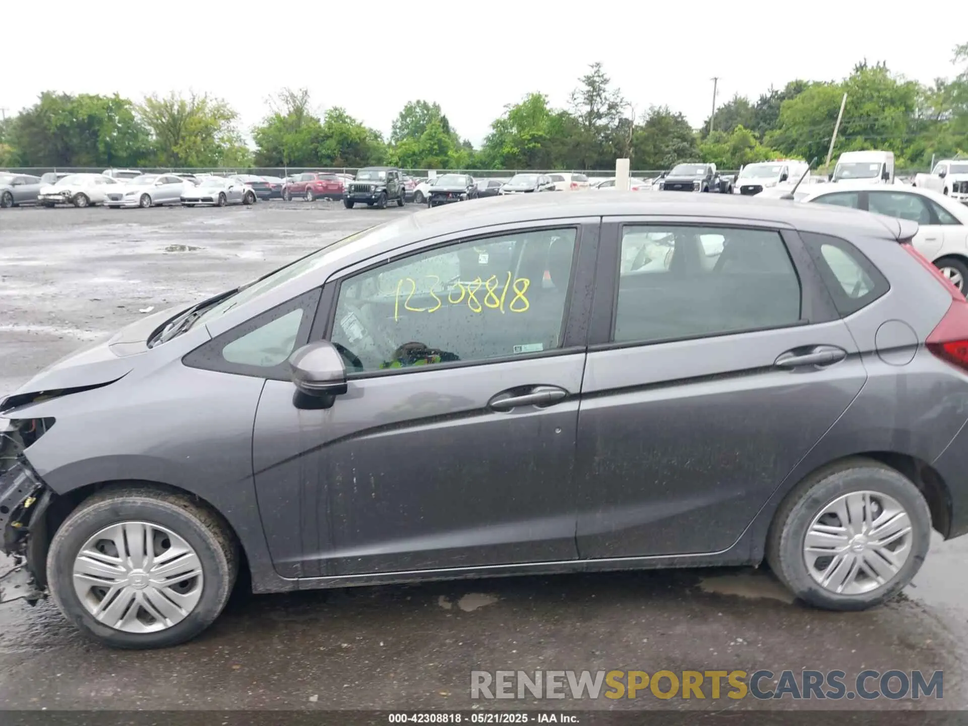 14 Фотография поврежденного автомобиля 3HGGK5H40KM735754 HONDA FIT 2019