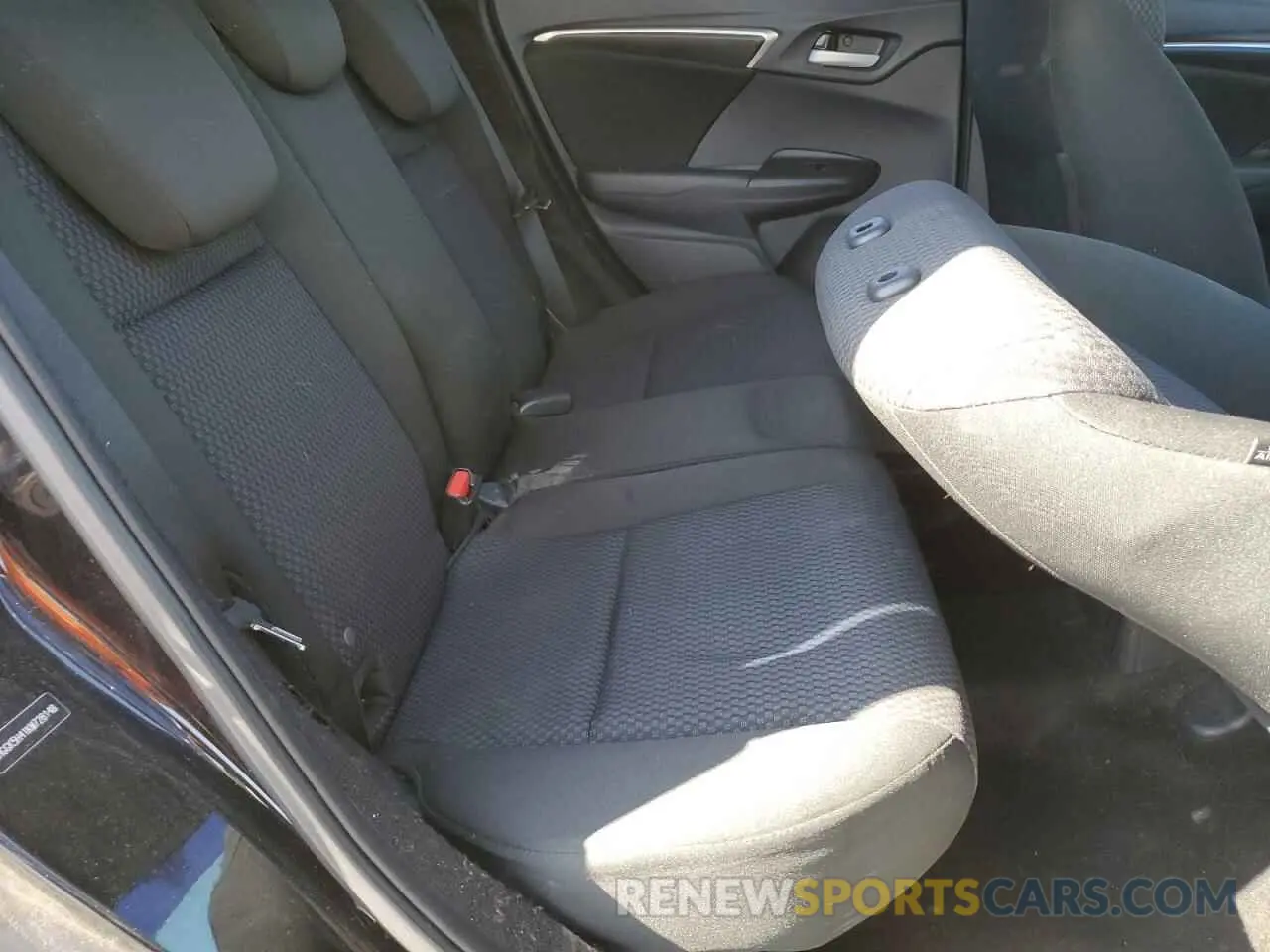 10 Photograph of a damaged car 3HGGK5H41KM728148 HONDA FIT 2019
