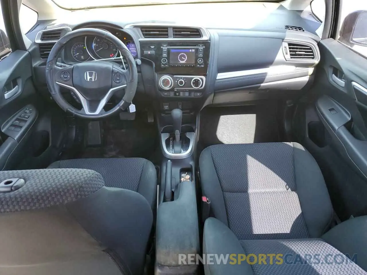 8 Photograph of a damaged car 3HGGK5H41KM728148 HONDA FIT 2019