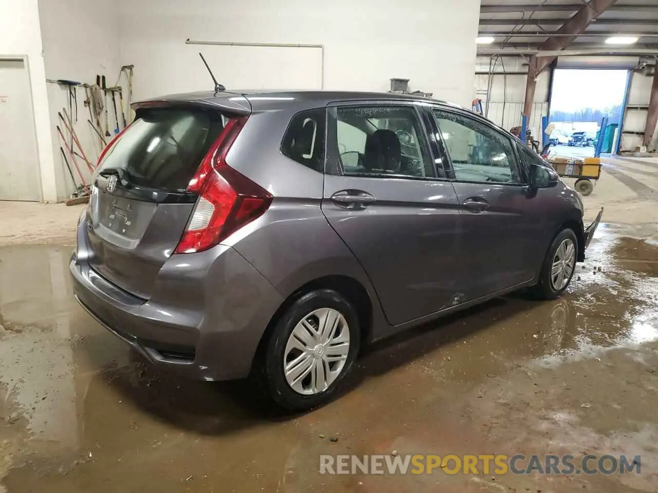 3 Фотография поврежденного автомобиля 3HGGK5H42KM704229 HONDA FIT 2019