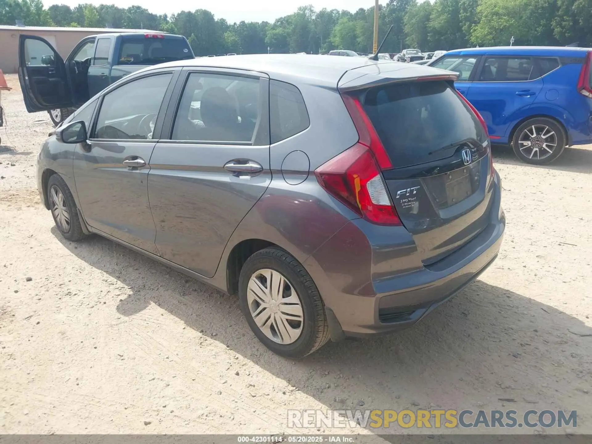 3 Фотография поврежденного автомобиля 3HGGK5H42KM711424 HONDA FIT 2019