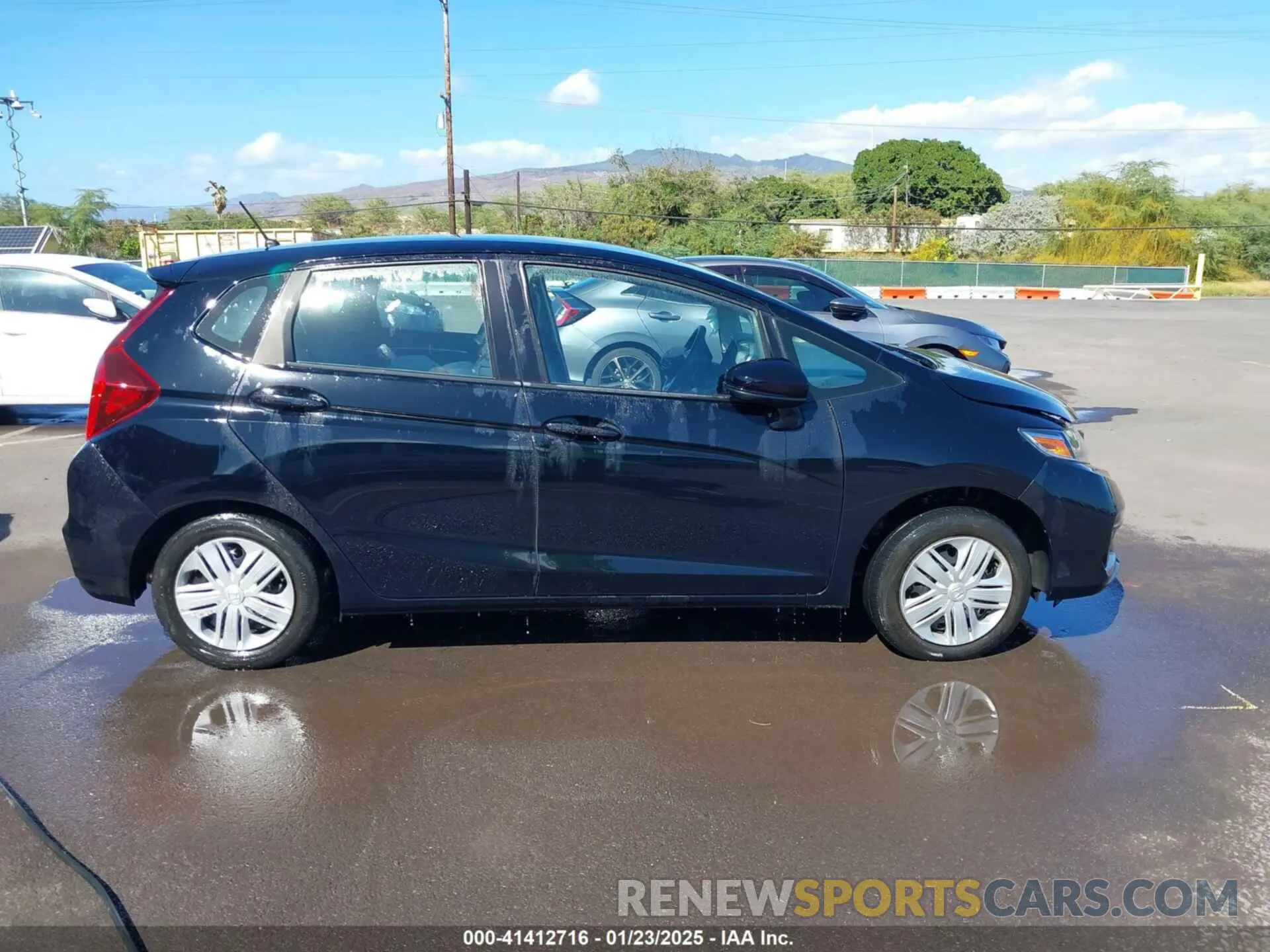 14 Photograph of a damaged car 3HGGK5H42KM718308 HONDA FIT 2019