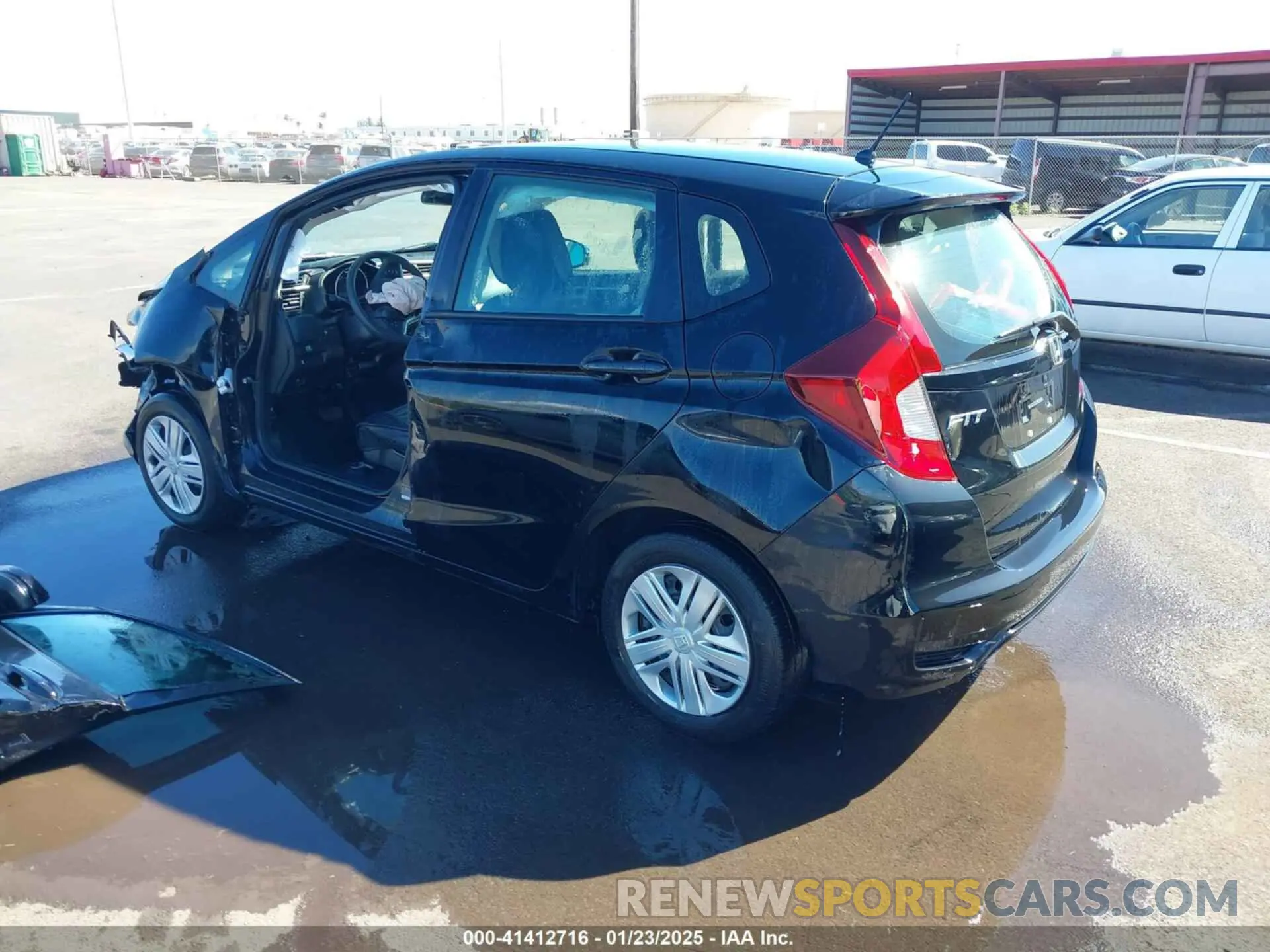 3 Photograph of a damaged car 3HGGK5H42KM718308 HONDA FIT 2019