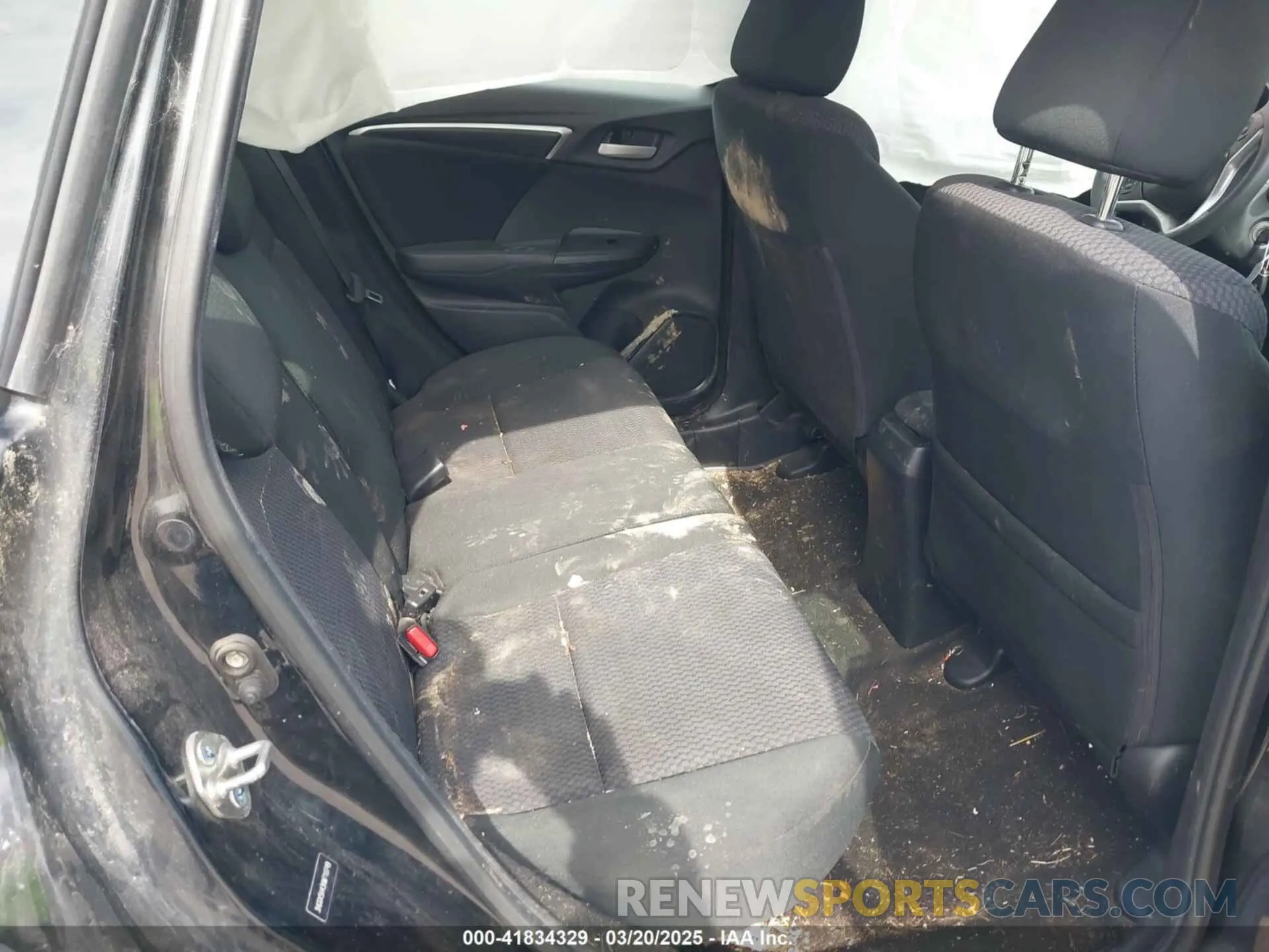 8 Фотография поврежденного автомобиля 3HGGK5H43KM710749 HONDA FIT 2019