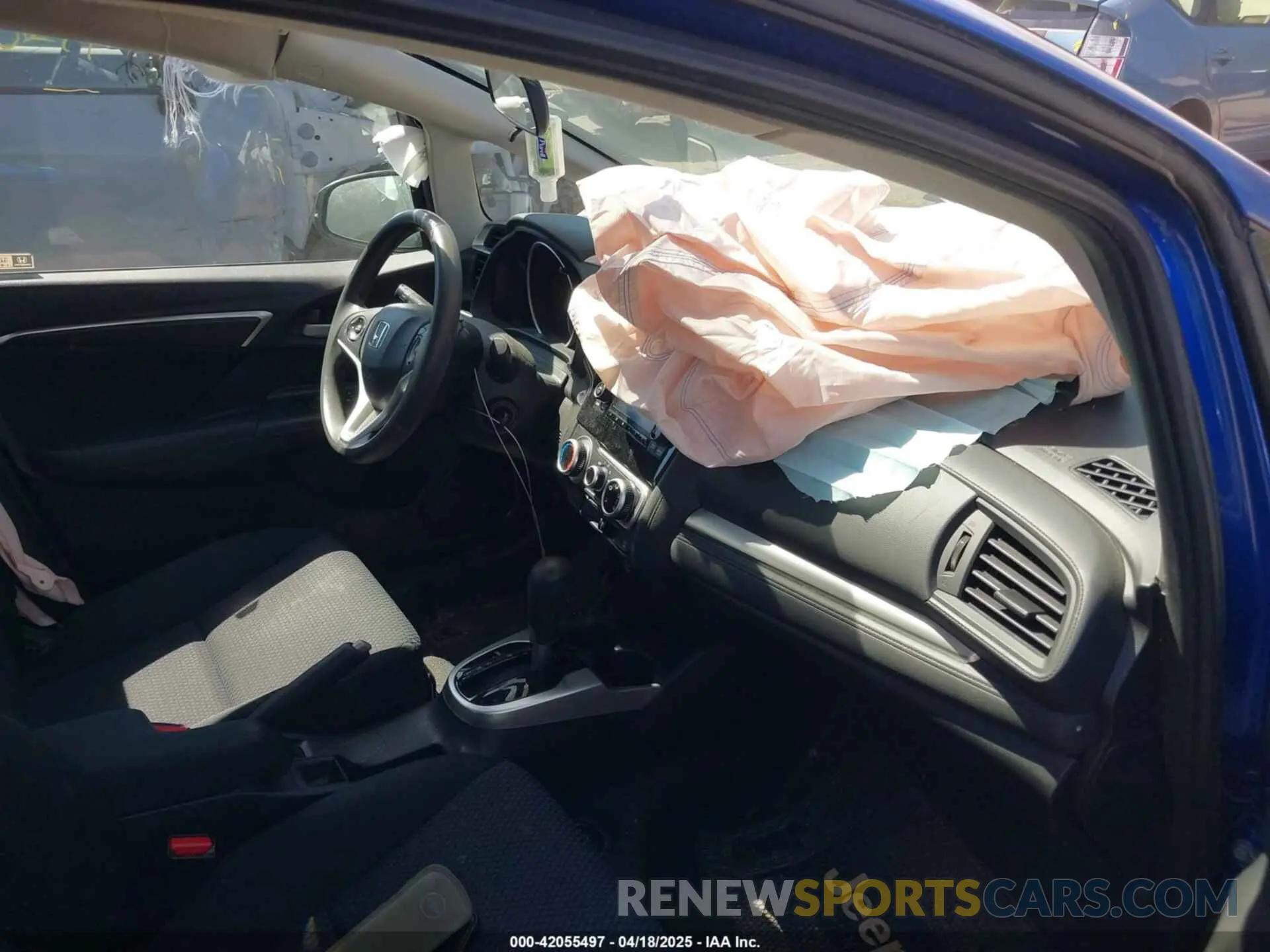5 Фотография поврежденного автомобиля 3HGGK5H43KM721508 HONDA FIT 2019