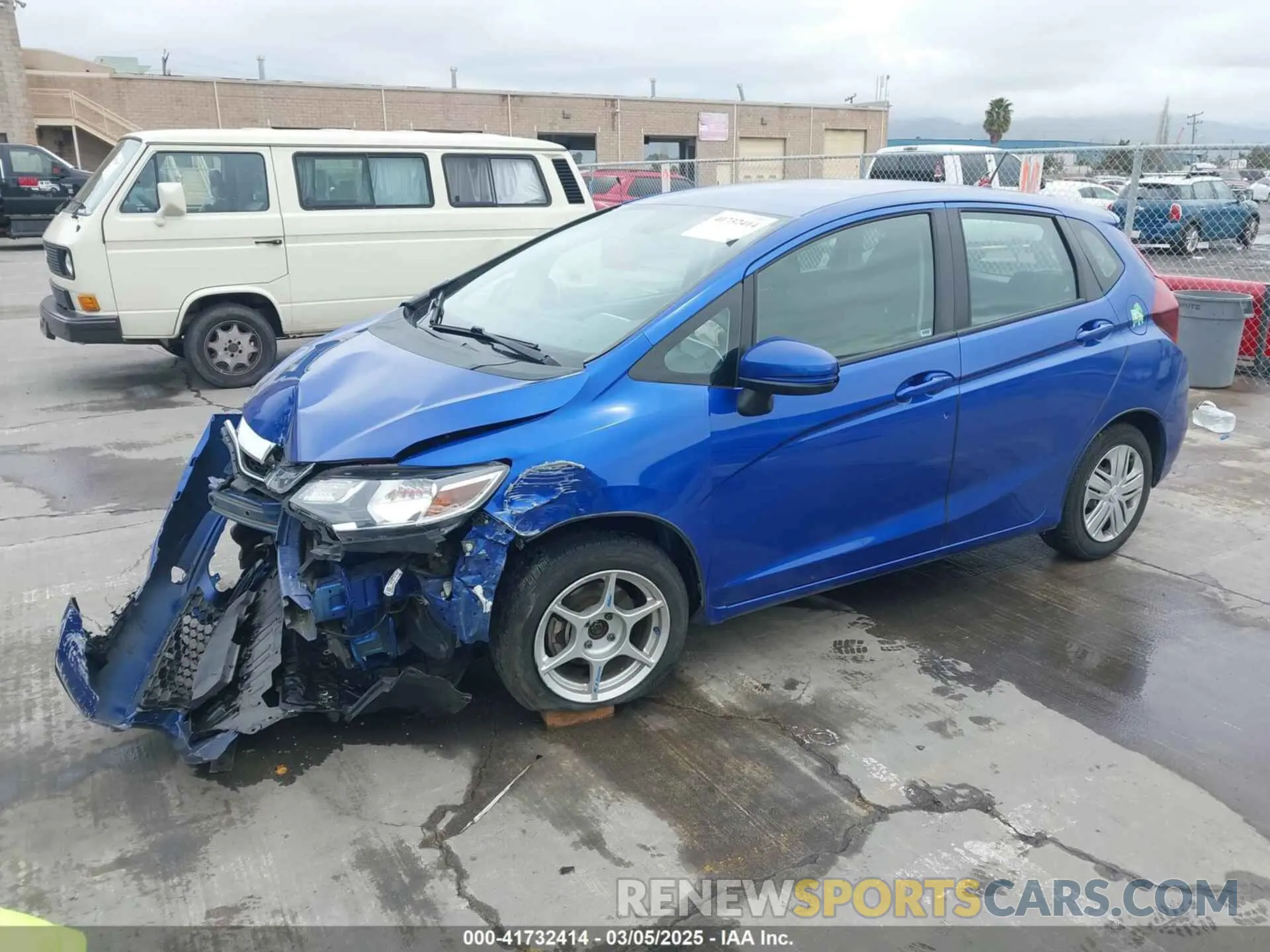 2 Photograph of a damaged car 3HGGK5H43KM737546 HONDA FIT 2019