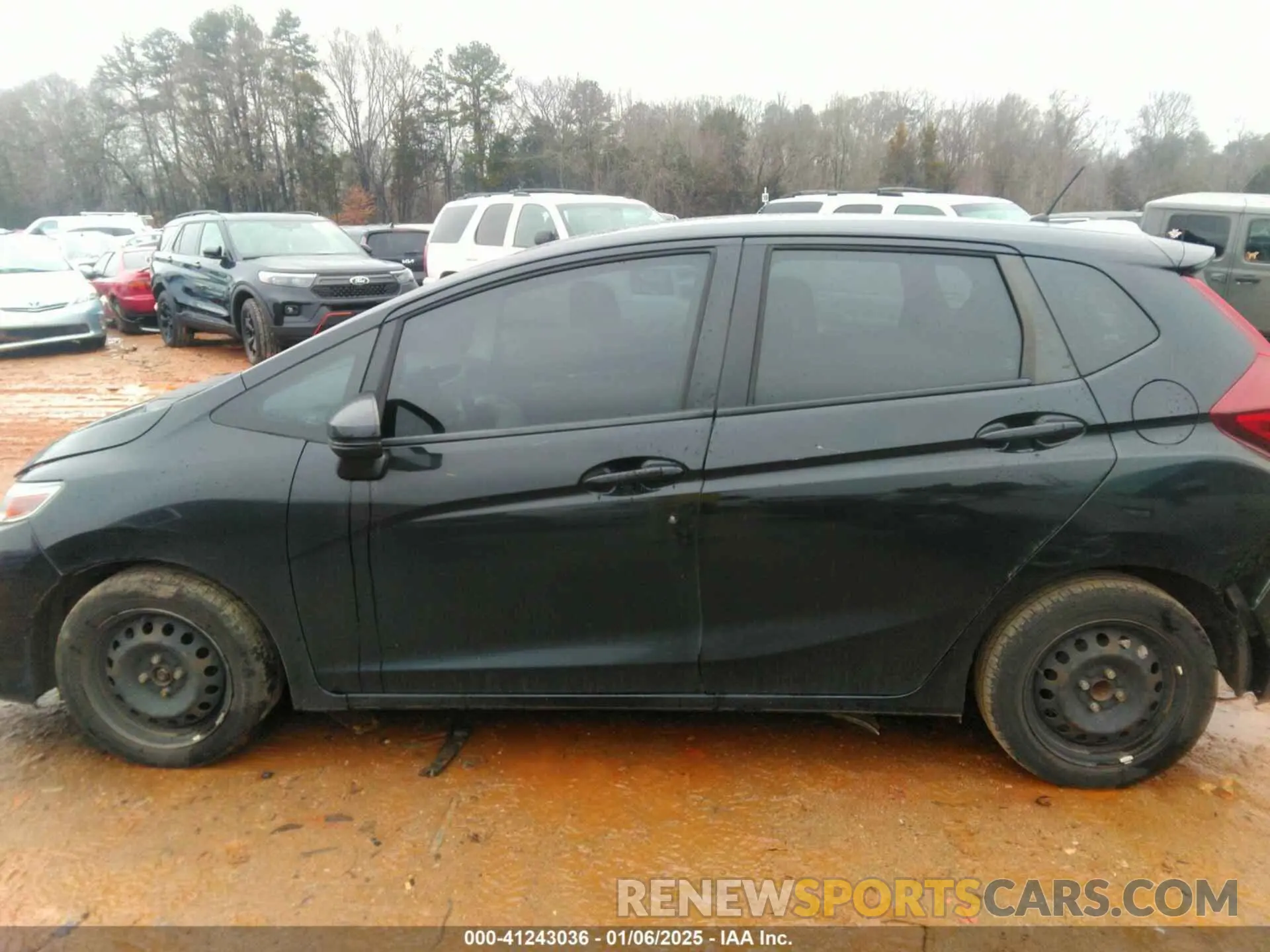 15 Photograph of a damaged car 3HGGK5H44KM744022 HONDA FIT 2019