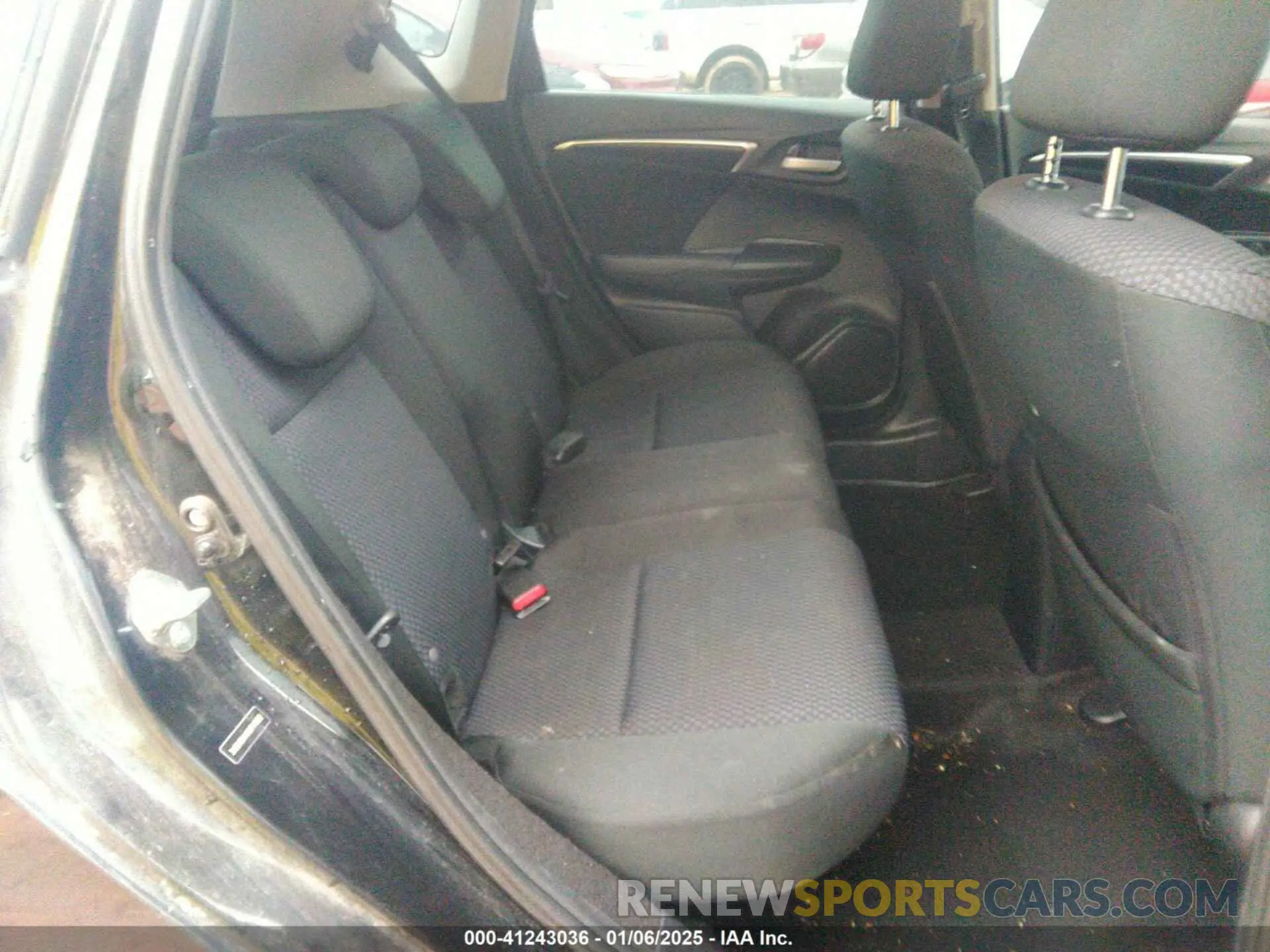 8 Photograph of a damaged car 3HGGK5H44KM744022 HONDA FIT 2019