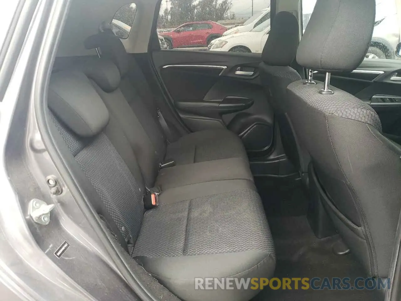 11 Photograph of a damaged car 3HGGK5H44KM744621 HONDA FIT 2019
