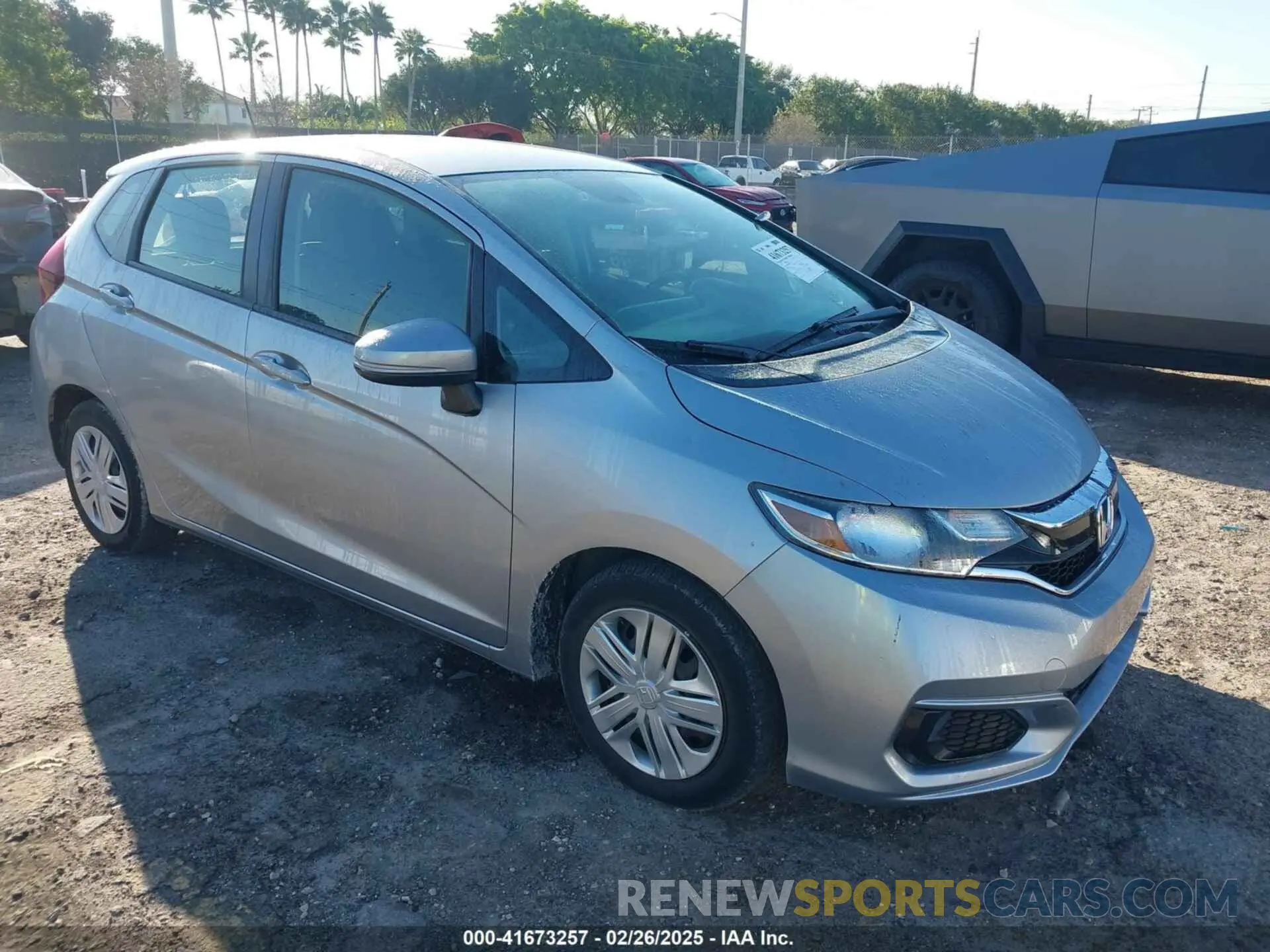 1 Photograph of a damaged car 3HGGK5H45KM727956 HONDA FIT 2019